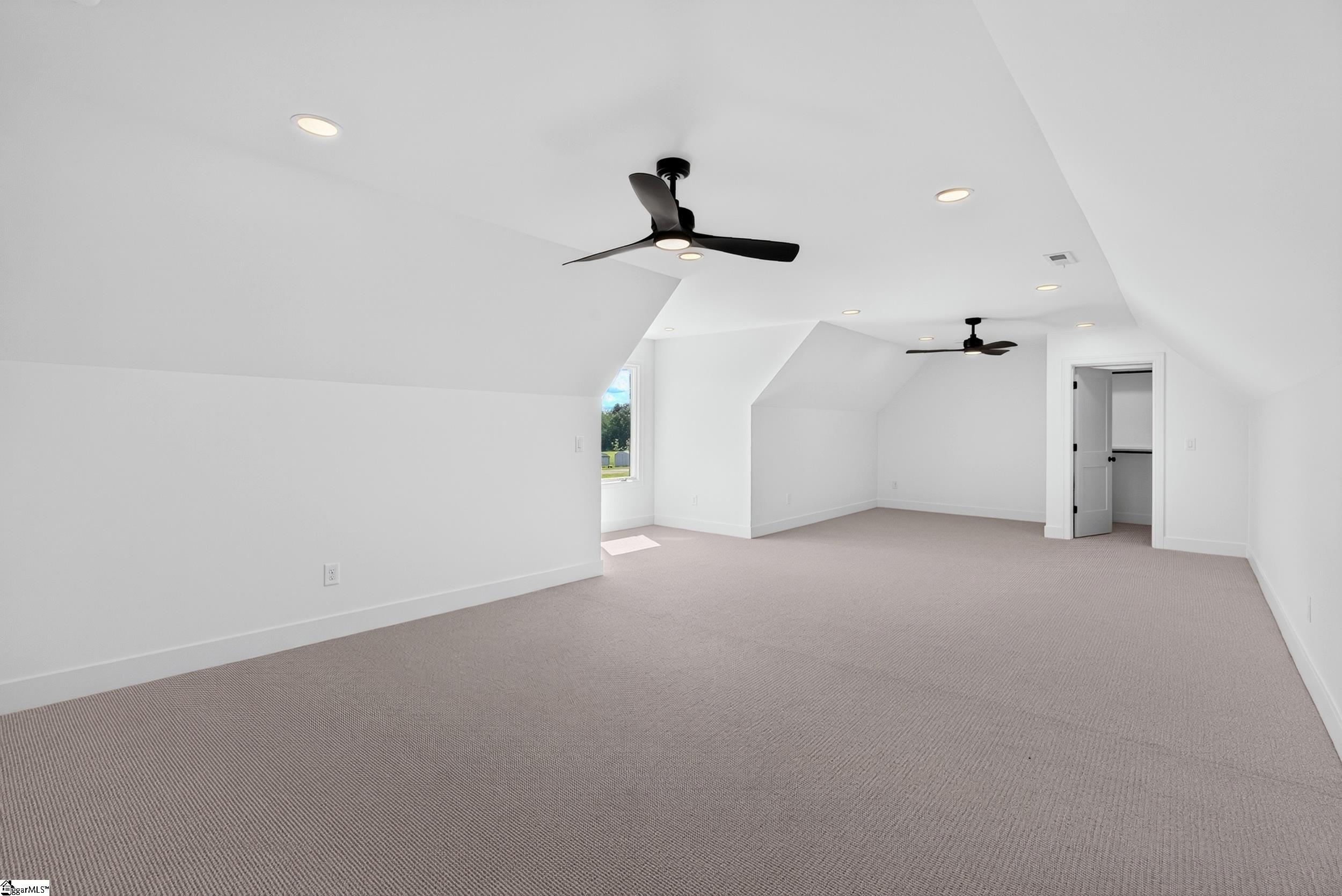 91 S Bates Road Property Photo 35