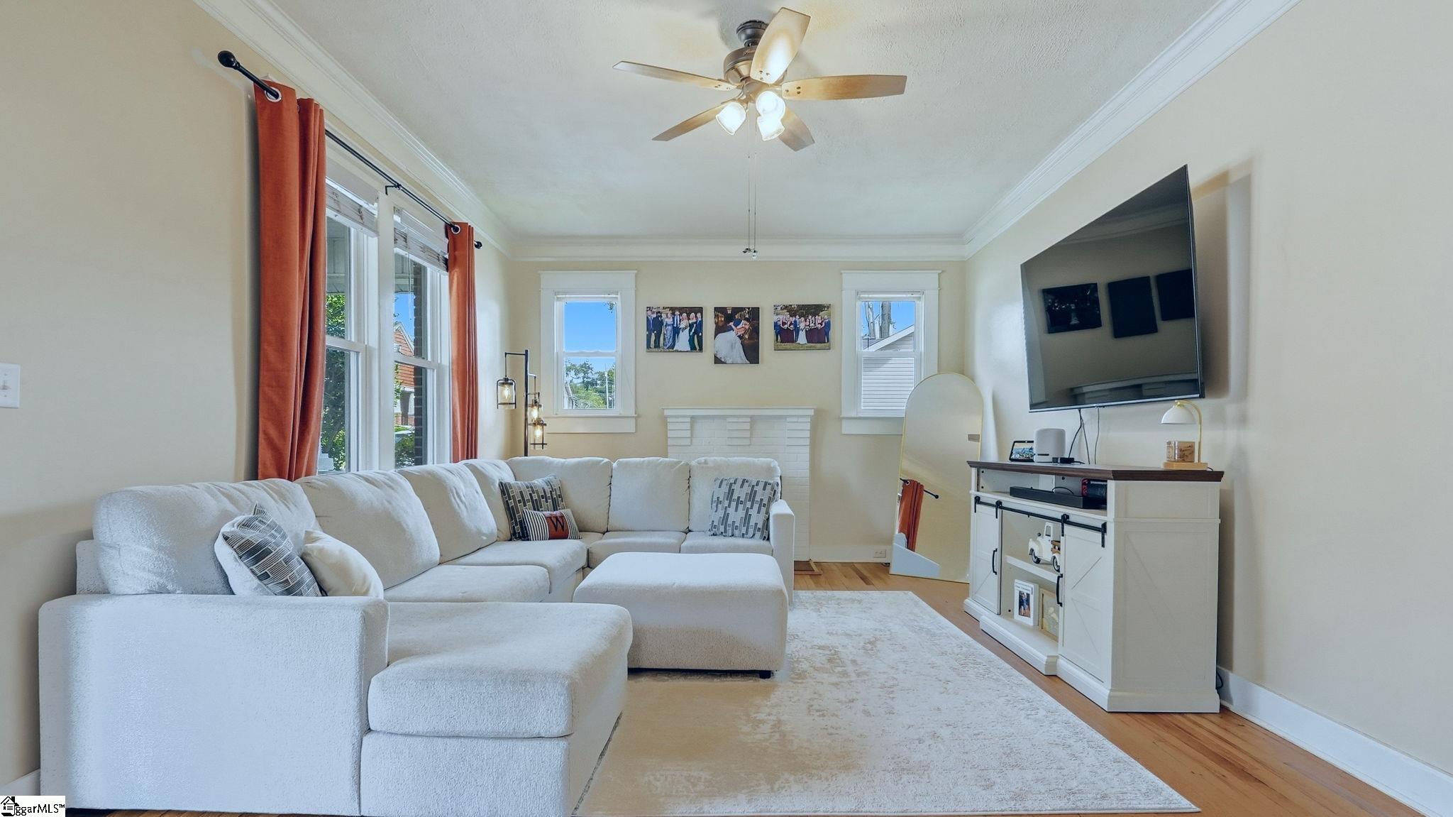 429 Grove Street Property Photo 5
