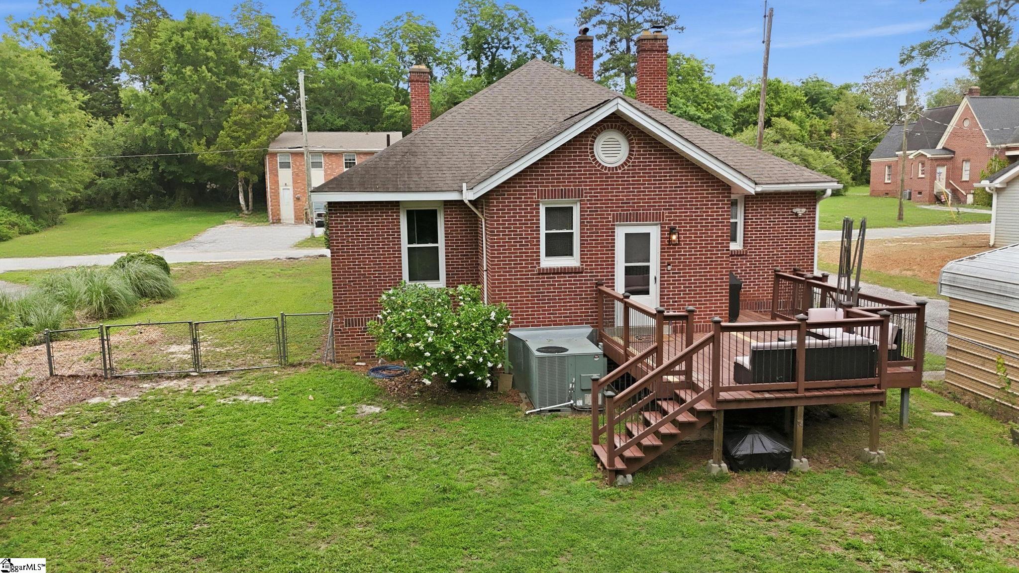 429 Grove Street Property Photo 31