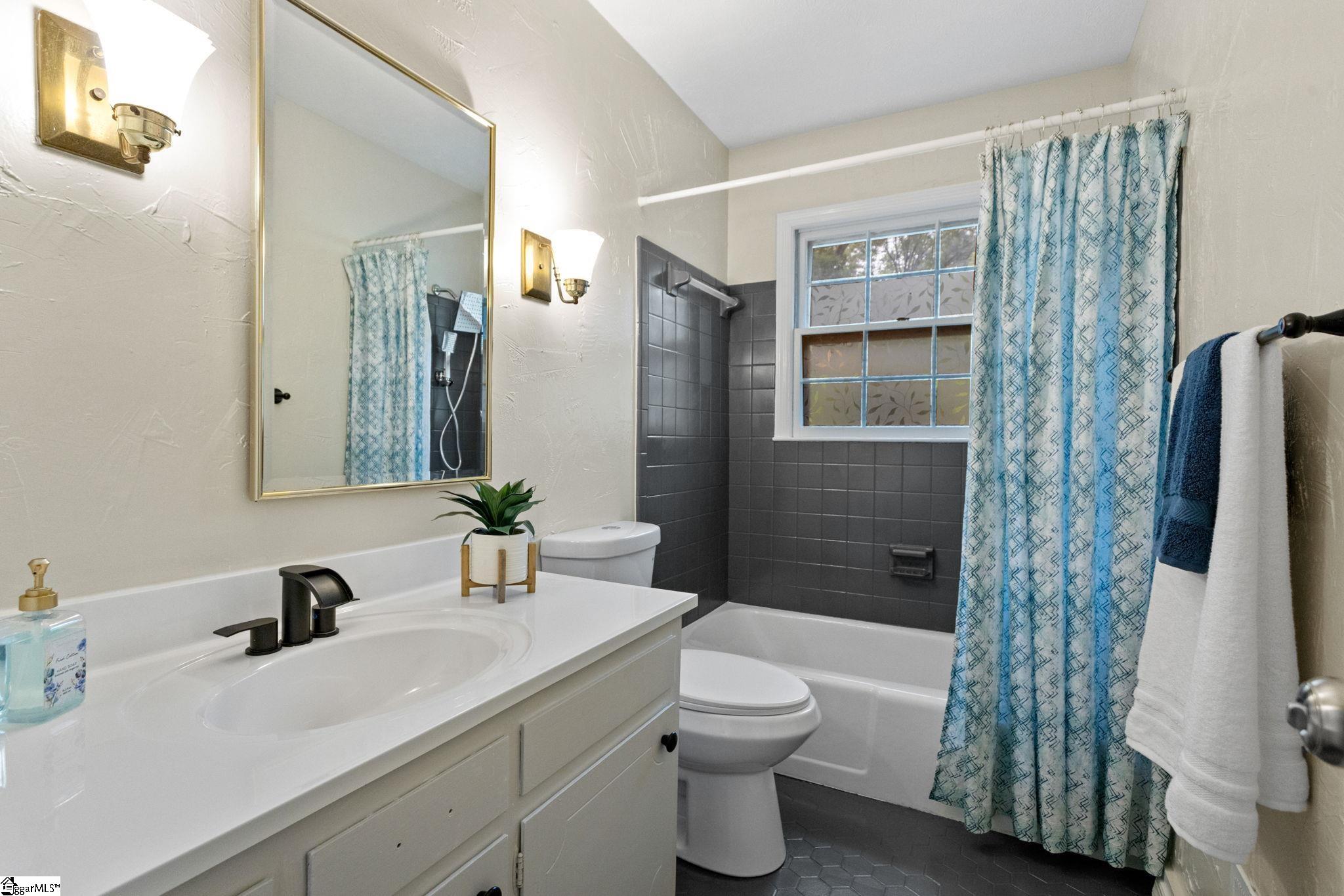 128 Colvin Road Property Photo 15