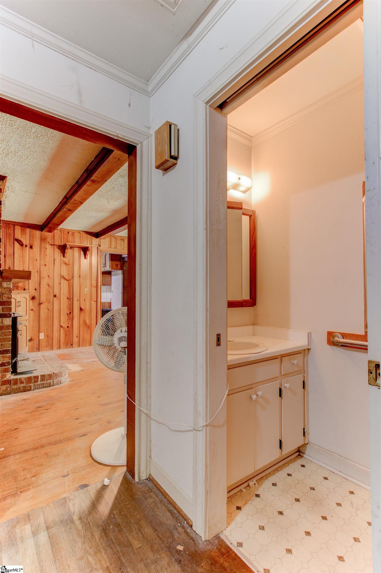 1808 Poole Town Road Property Photo 16