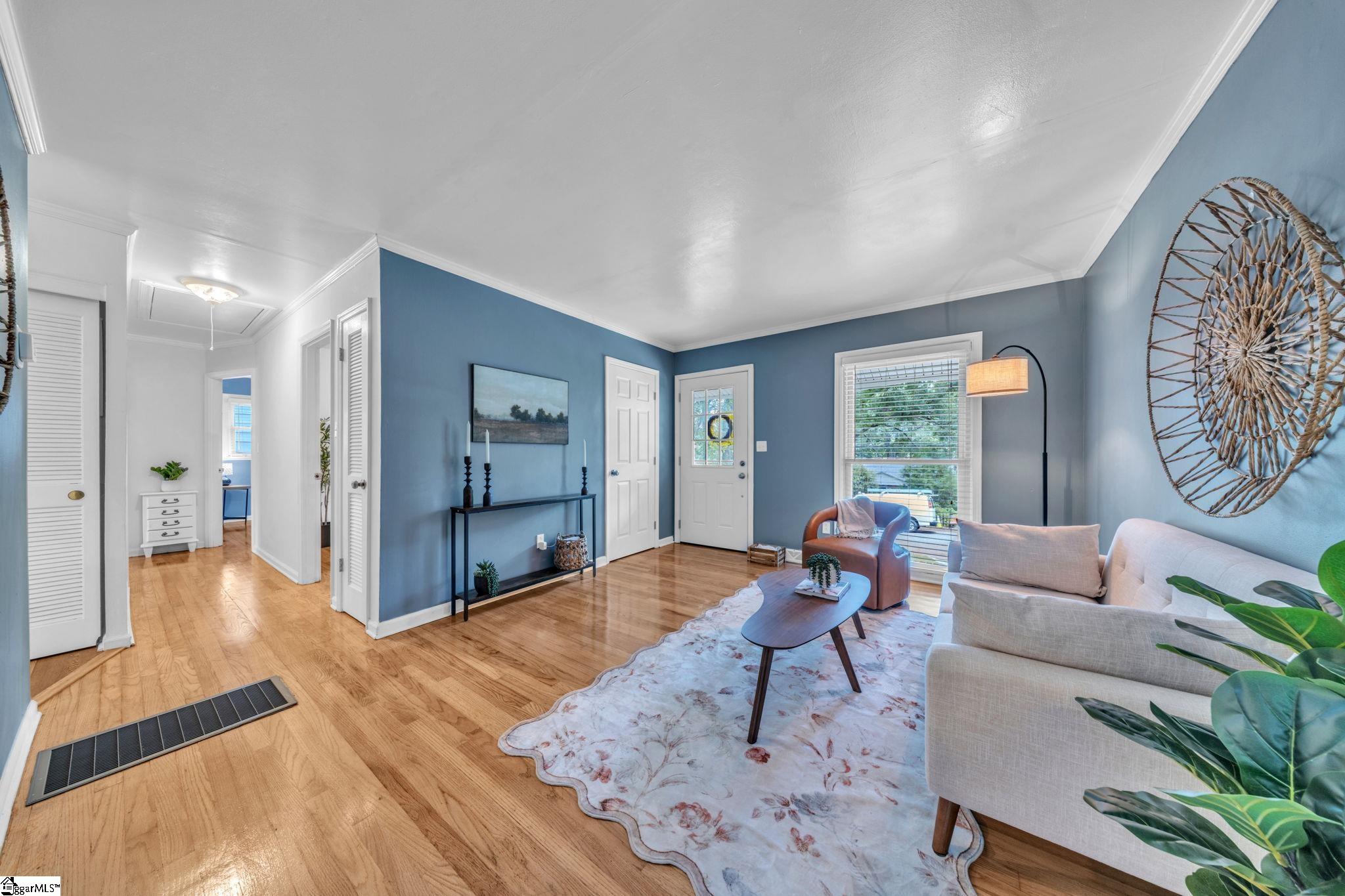119 W Montclair Avenue Property Photo 2