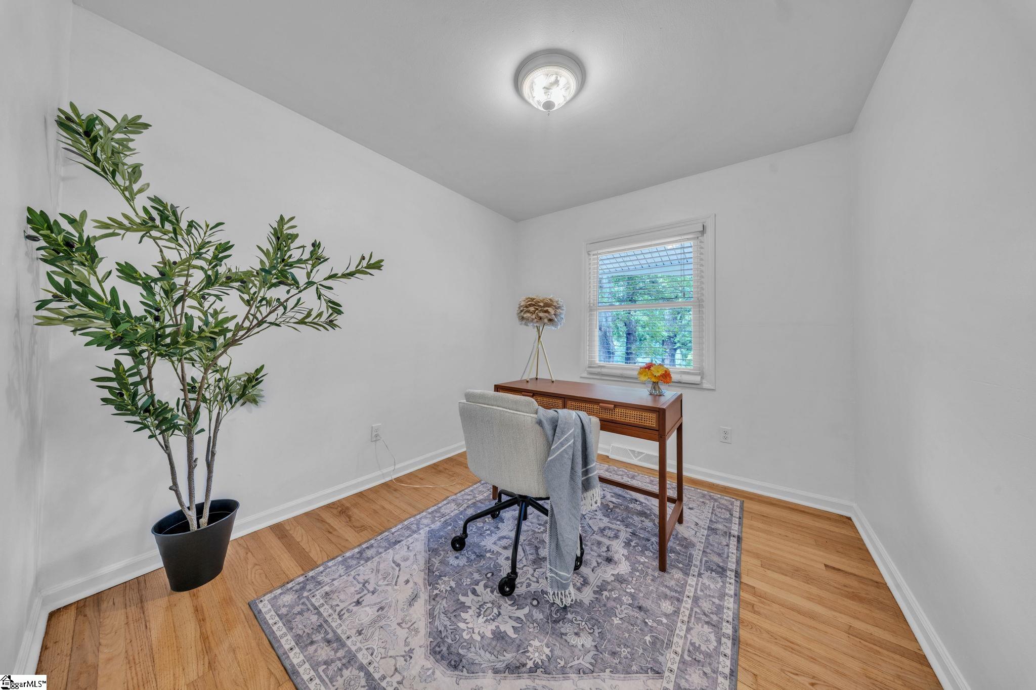 119 W Montclair Avenue Property Photo 10