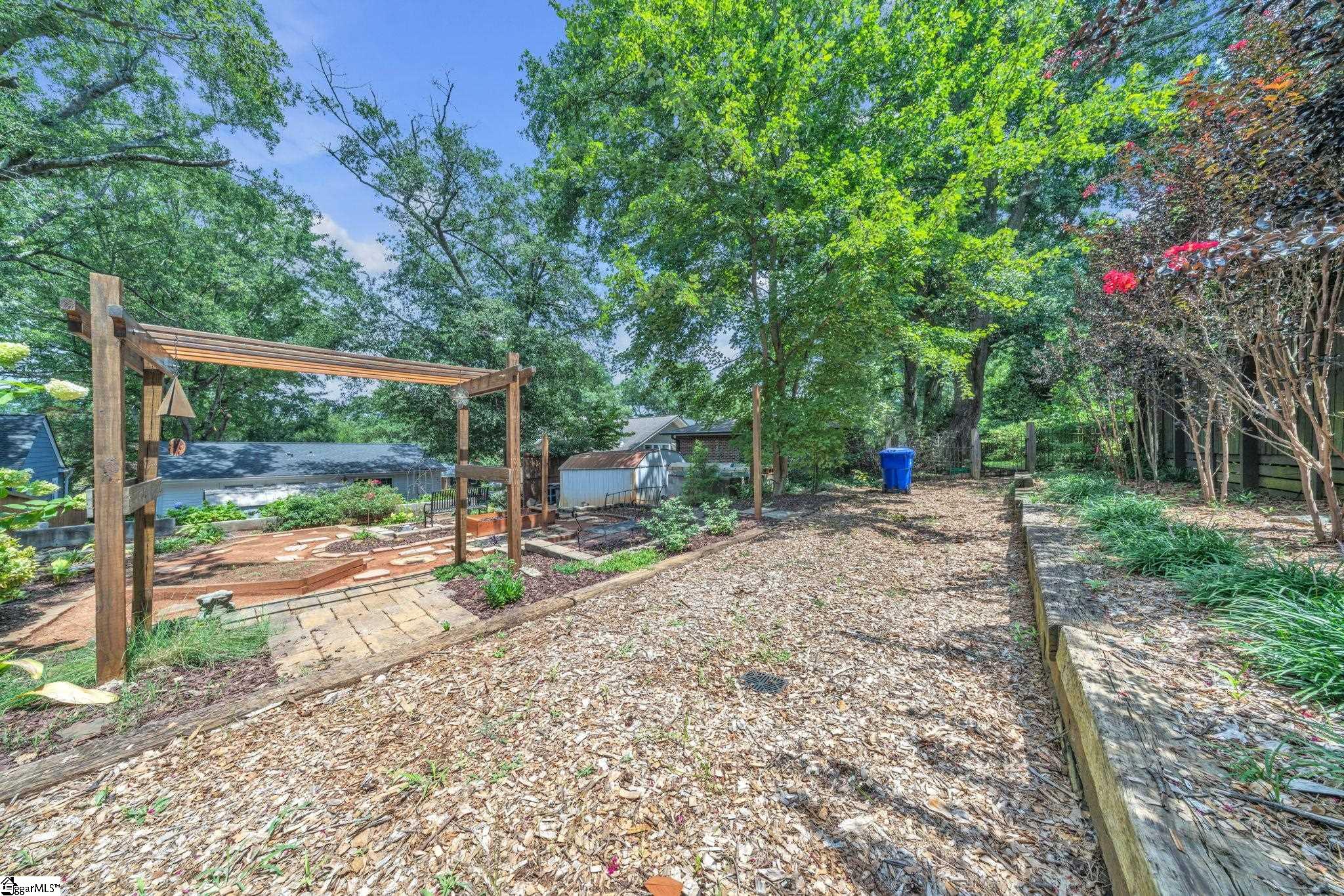 119 W Montclair Avenue Property Photo 22