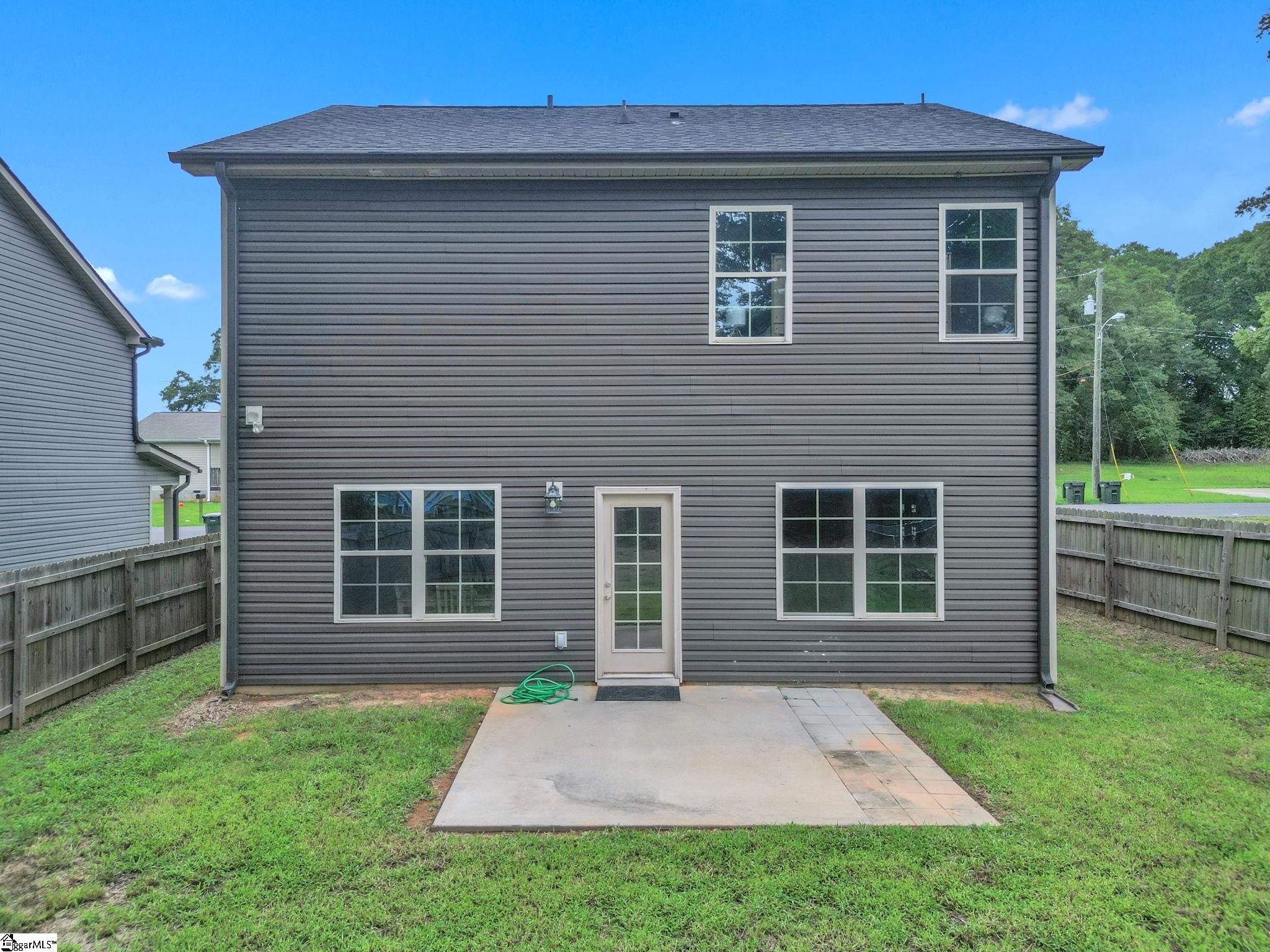 410 King Street Property Photo 18
