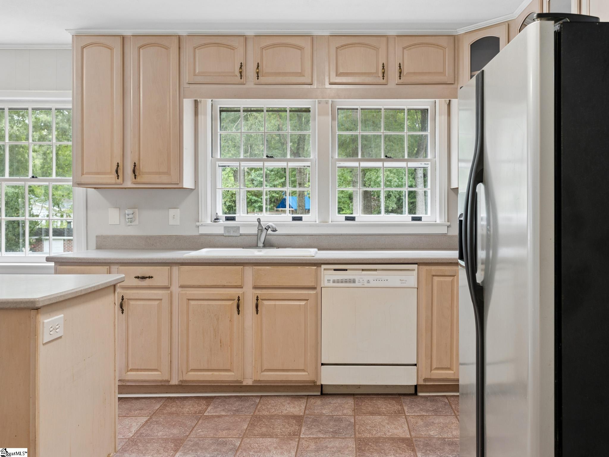 200 Sherwood Drive Property Photo 12