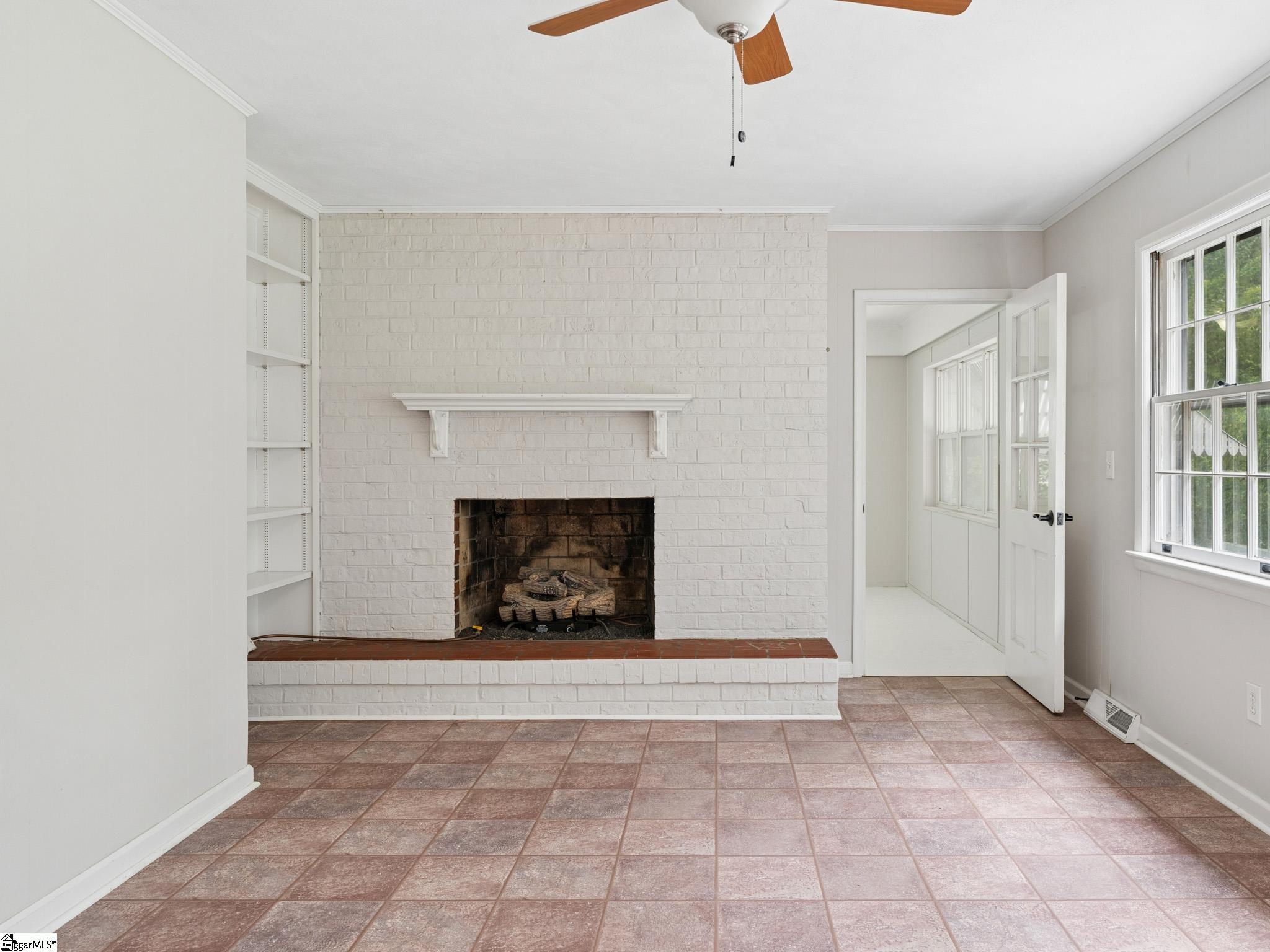 200 Sherwood Drive Property Photo 13