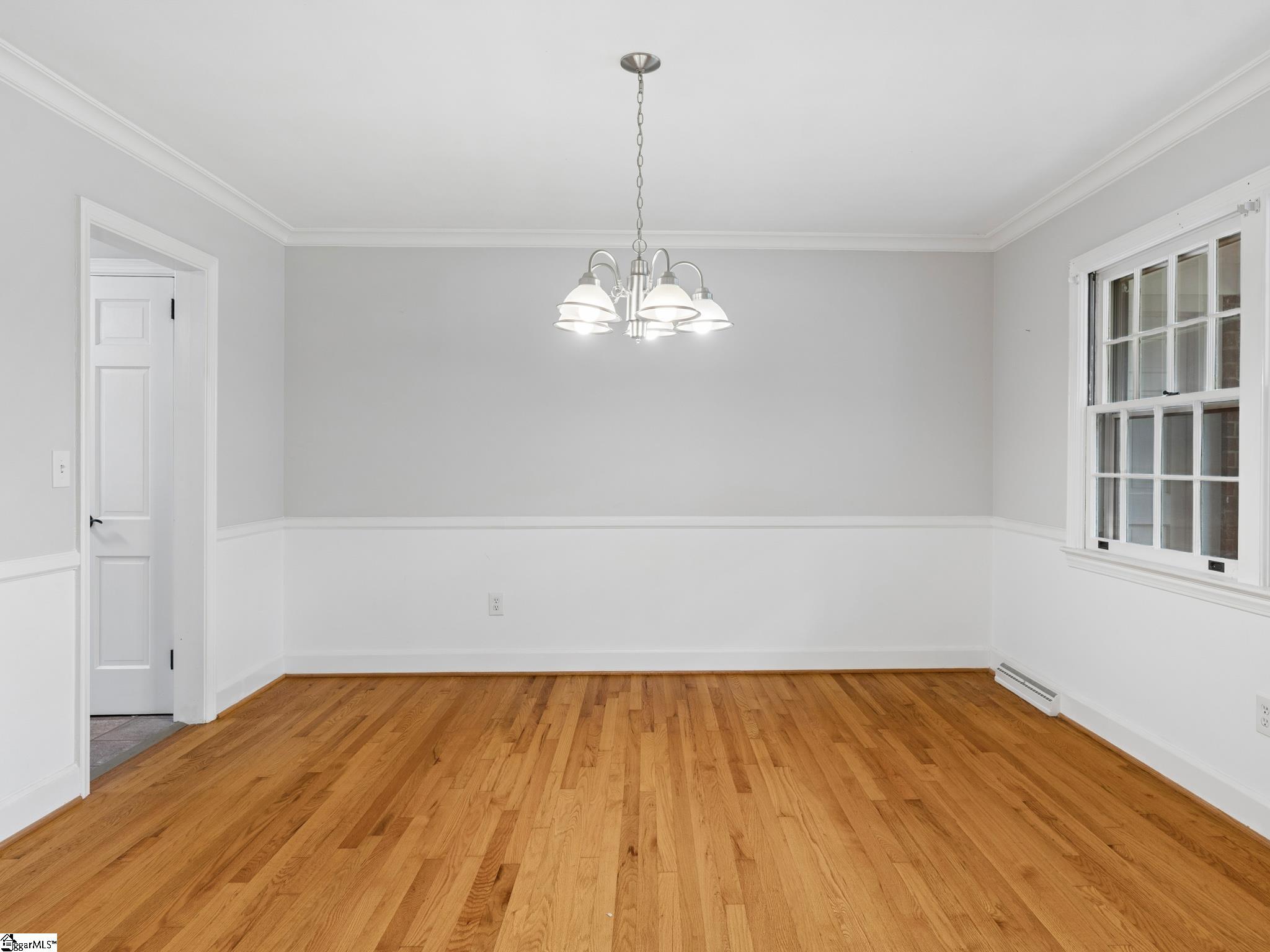 200 Sherwood Drive Property Photo 14
