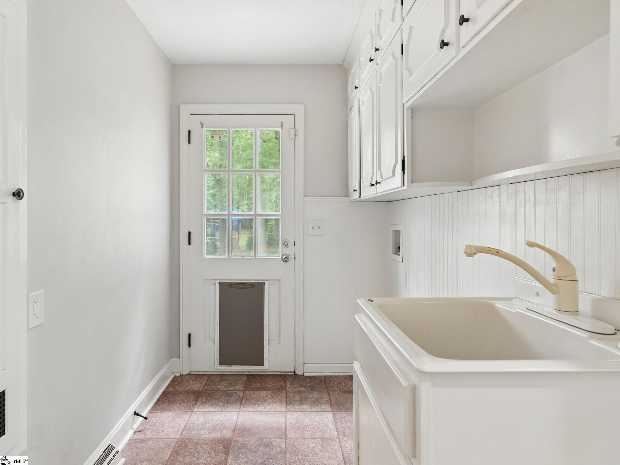 200 Sherwood Drive Property Photo 17