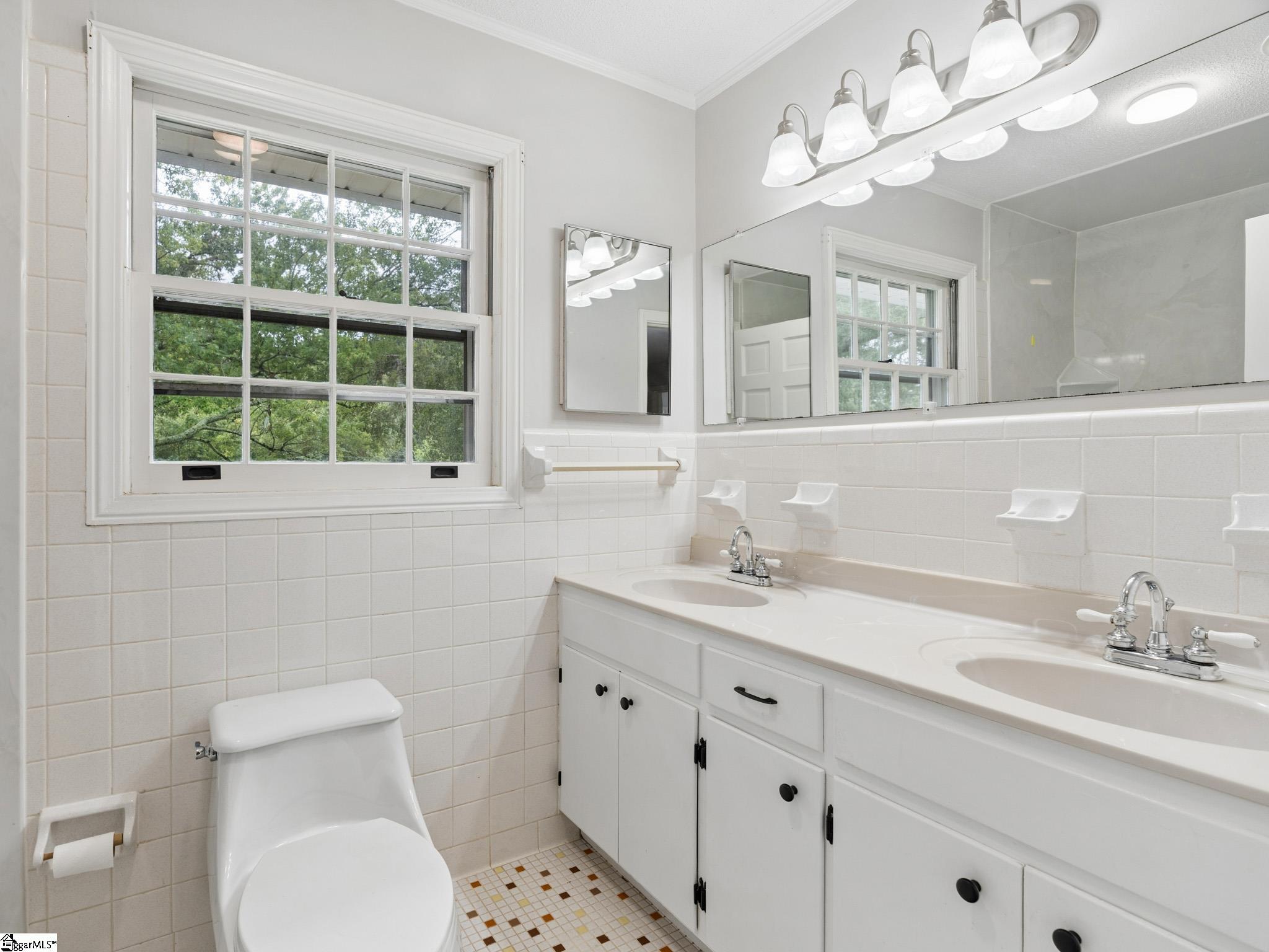200 Sherwood Drive Property Photo 30