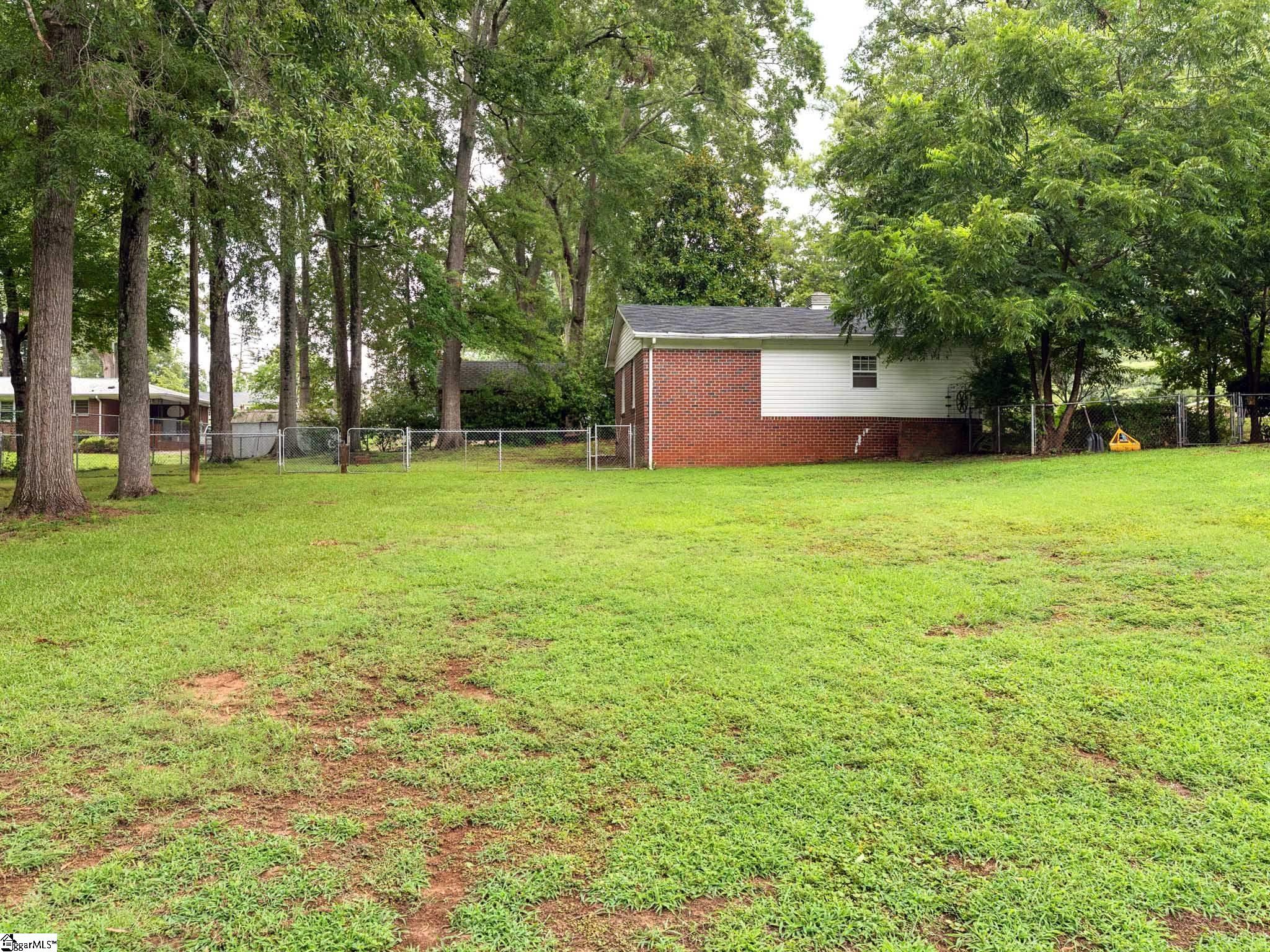 200 Sherwood Drive Property Photo 39
