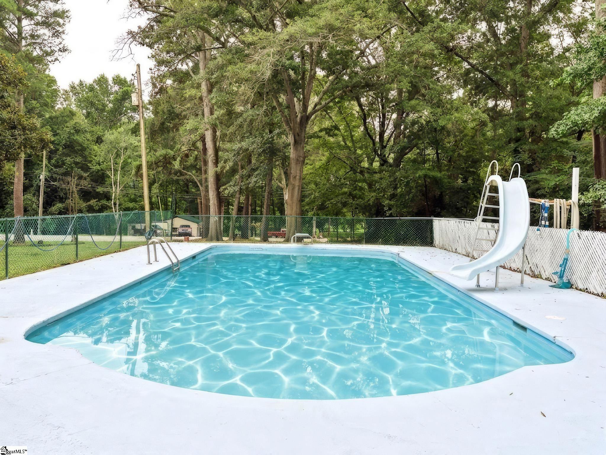 200 Sherwood Drive Property Photo 40