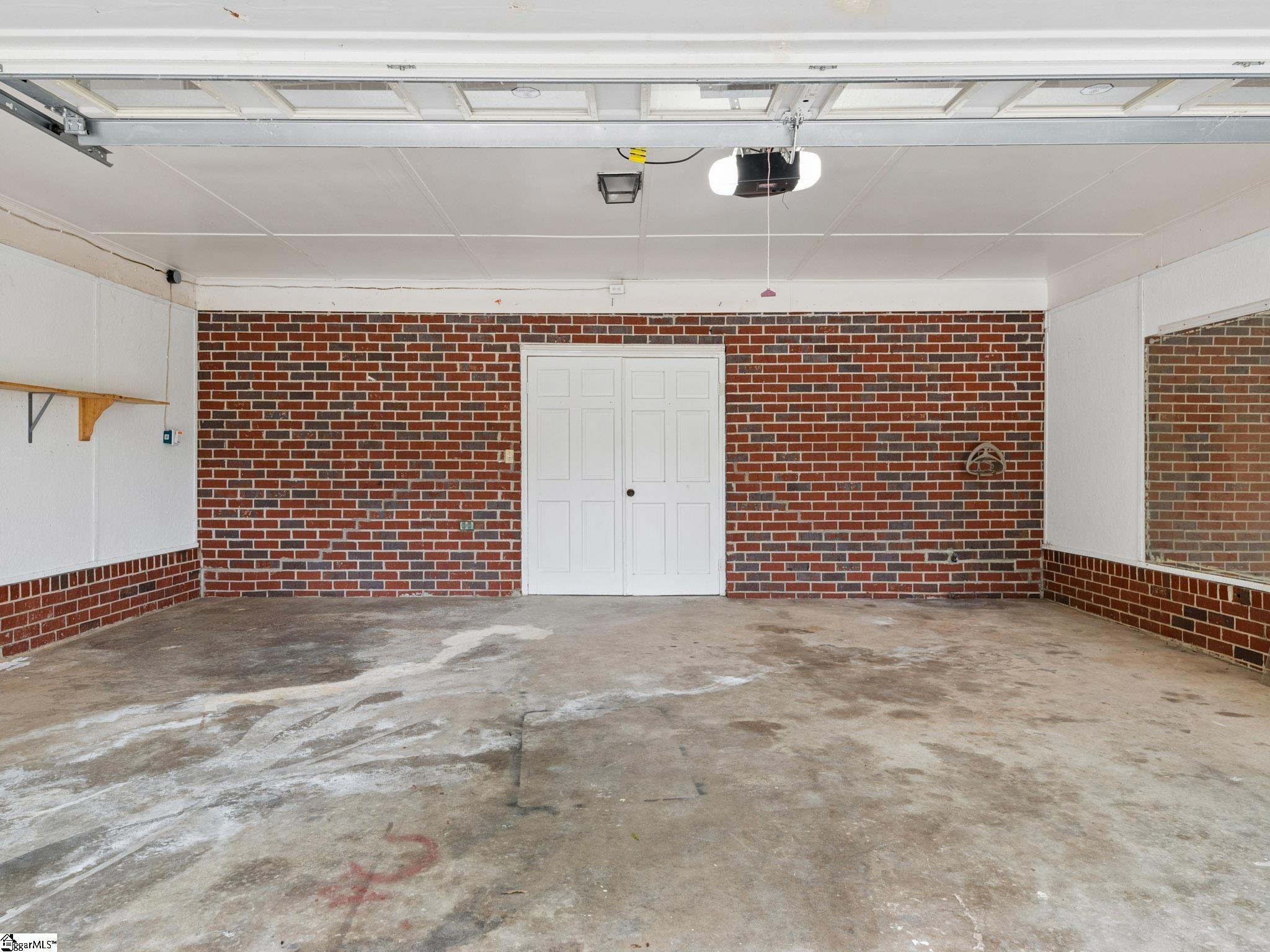 200 Sherwood Drive Property Photo 45