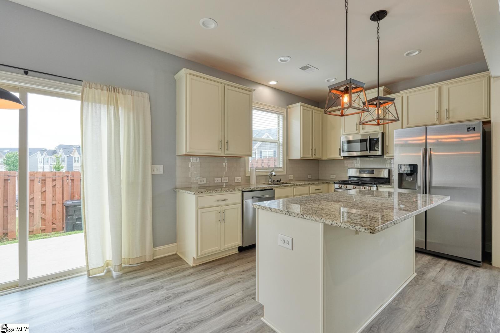 500 Milbury Way Property Photo 15