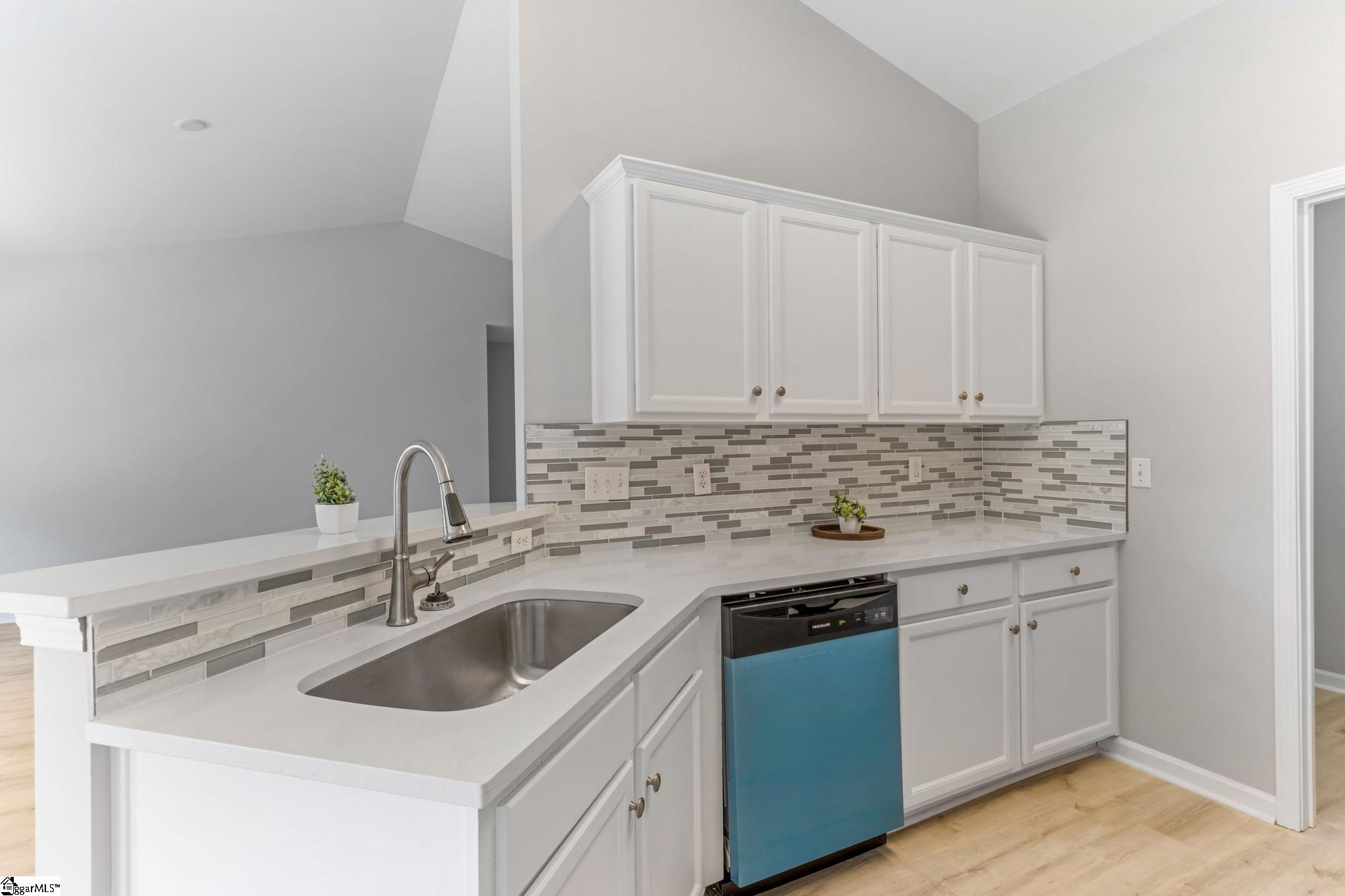 104 Becket Court Property Photo 4