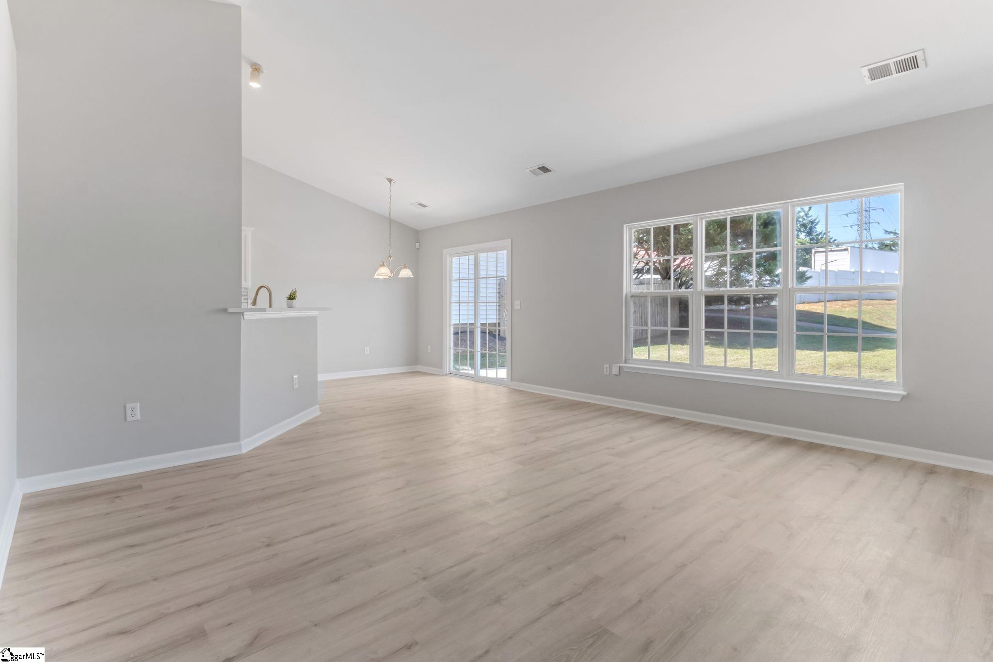 104 Becket Court Property Photo 8