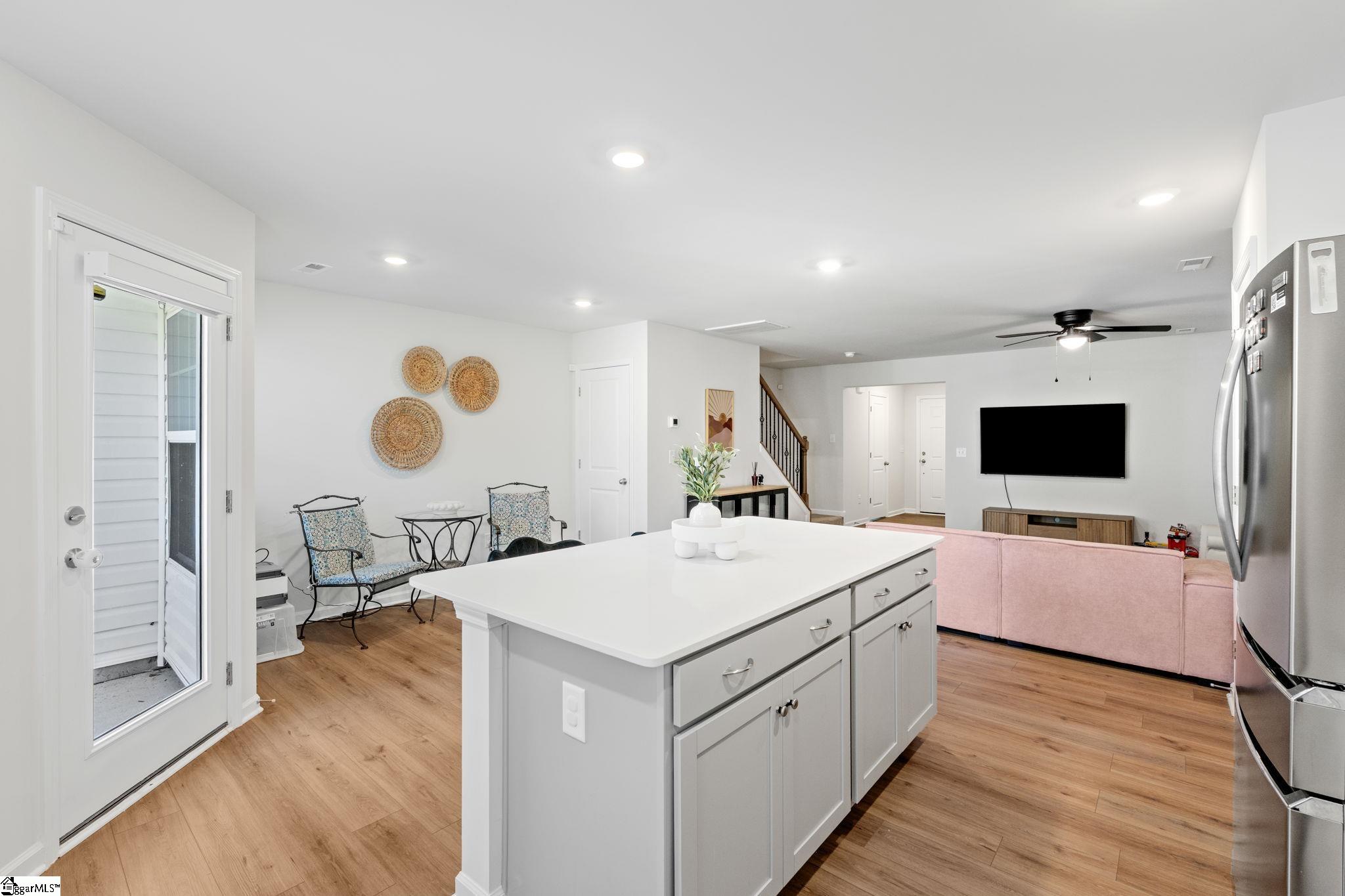 812 Harper Street Property Photo 14
