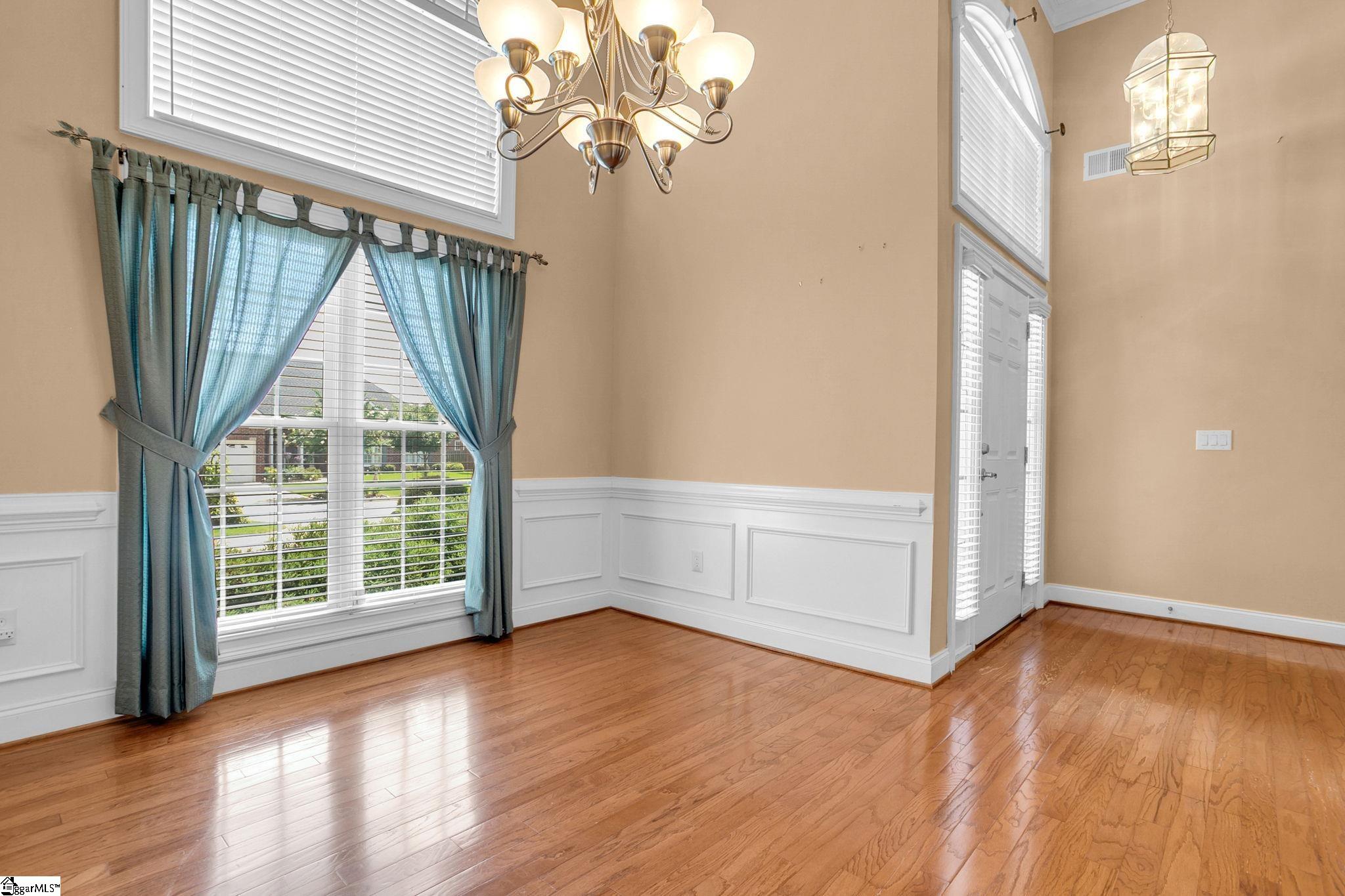 111 Clairewood Court Property Photo 10