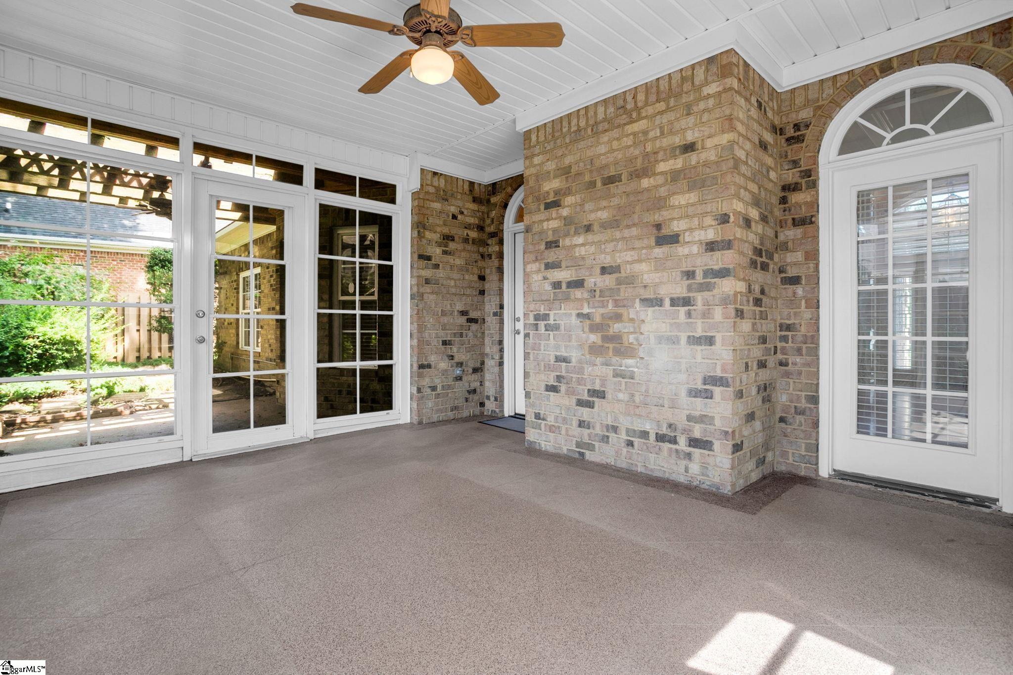 111 Clairewood Court Property Photo 20