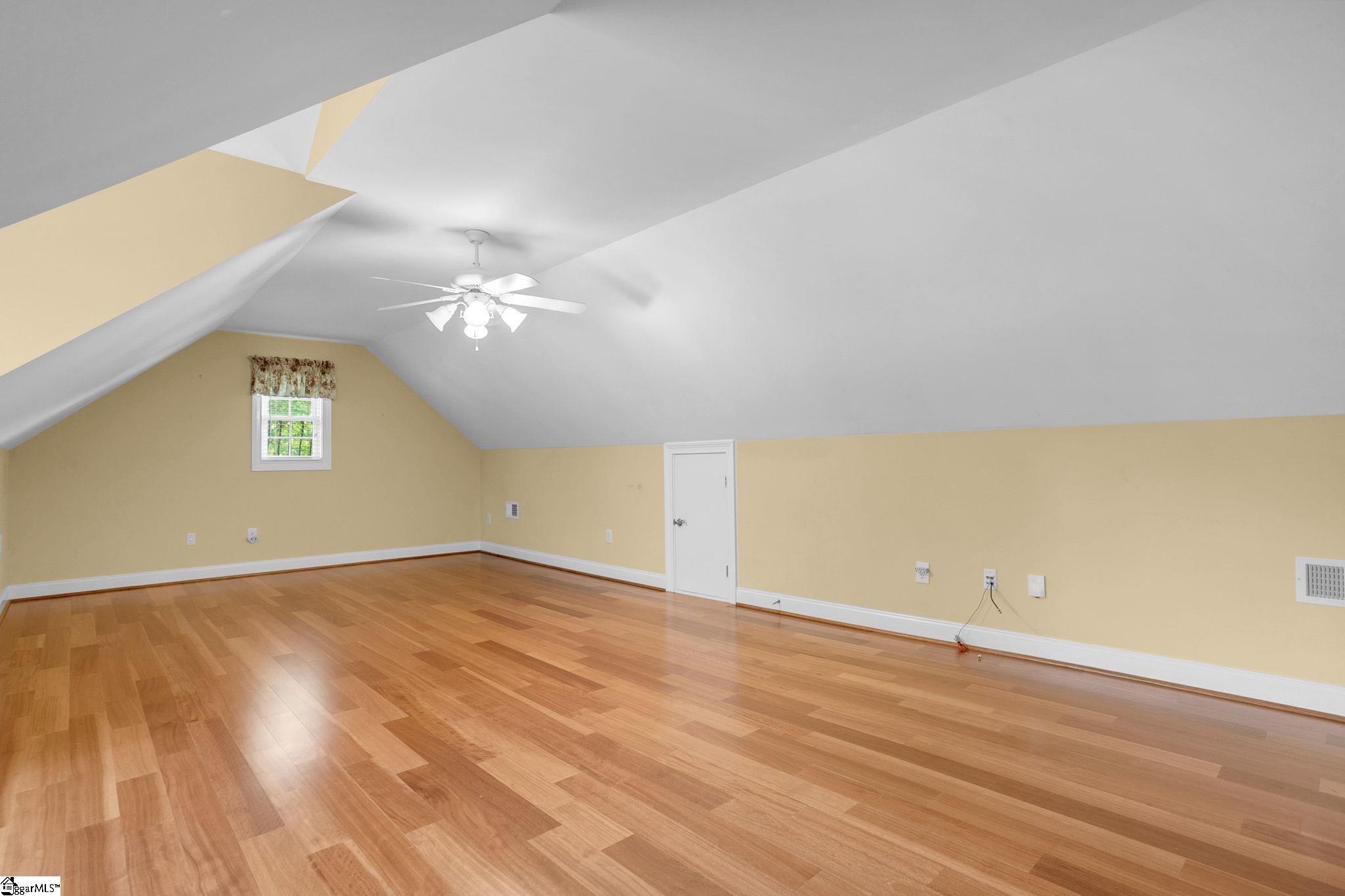 111 Clairewood Court Property Photo 38