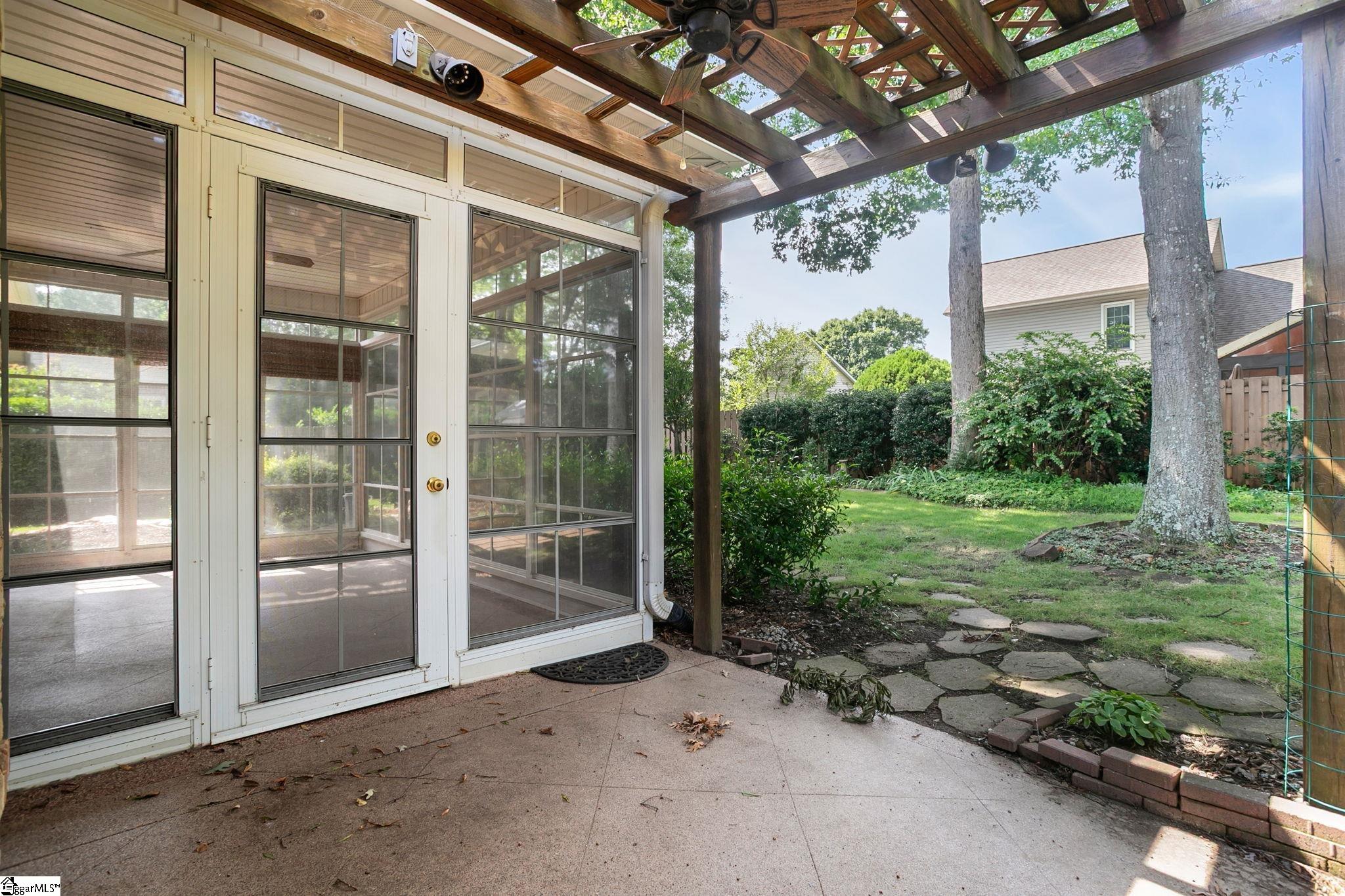 111 Clairewood Court Property Photo 42