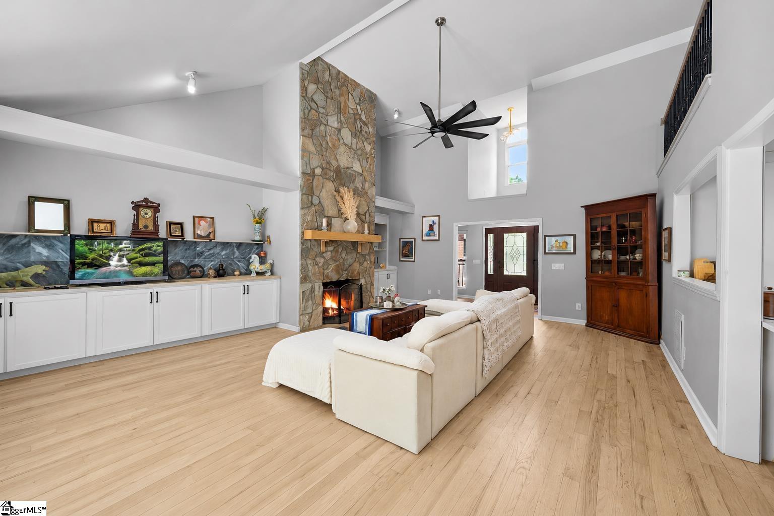 252 Ridge Way Property Photo 4