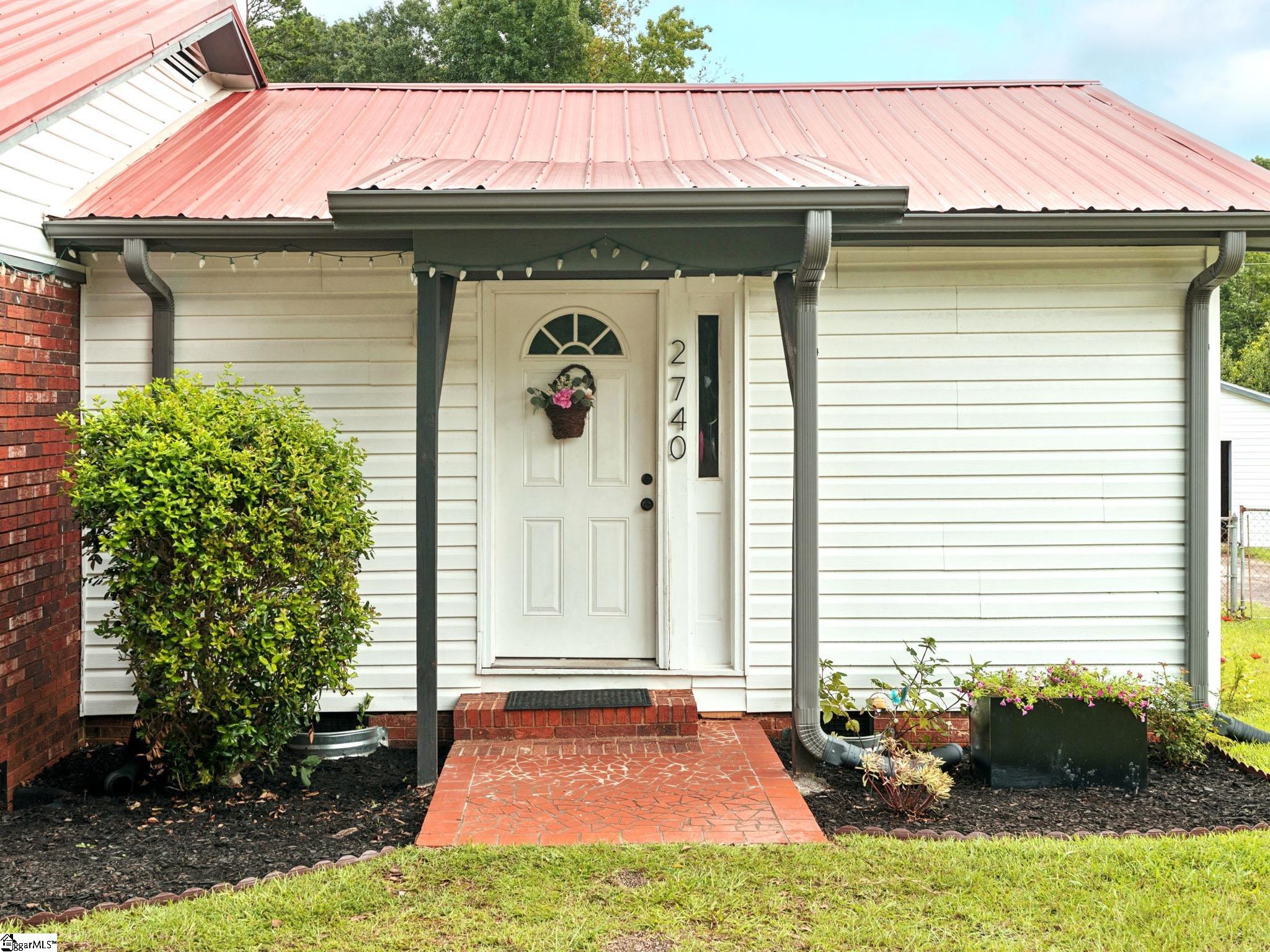 2740 Torrington Road Property Photo 2