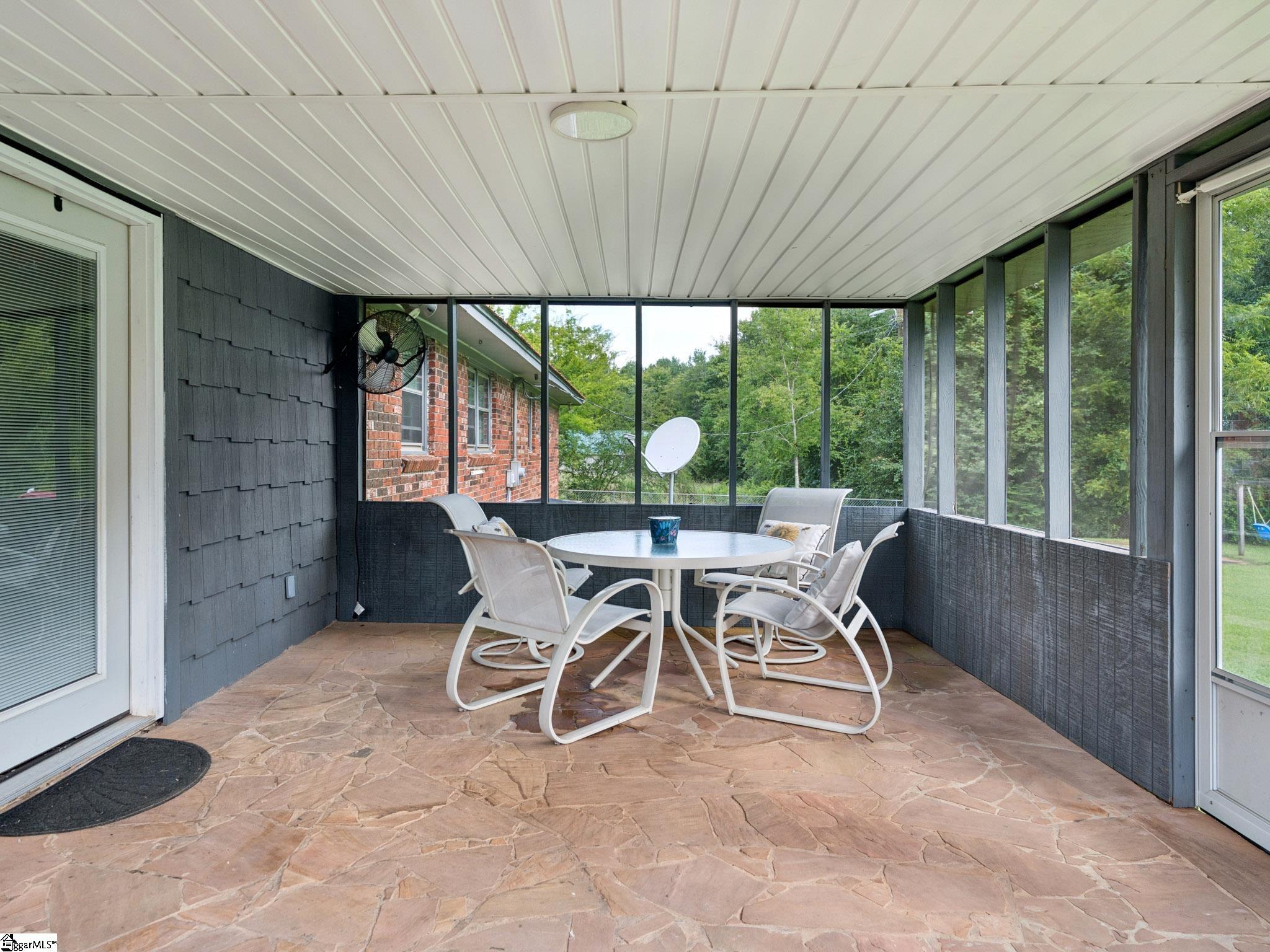 2740 Torrington Road Property Photo 18