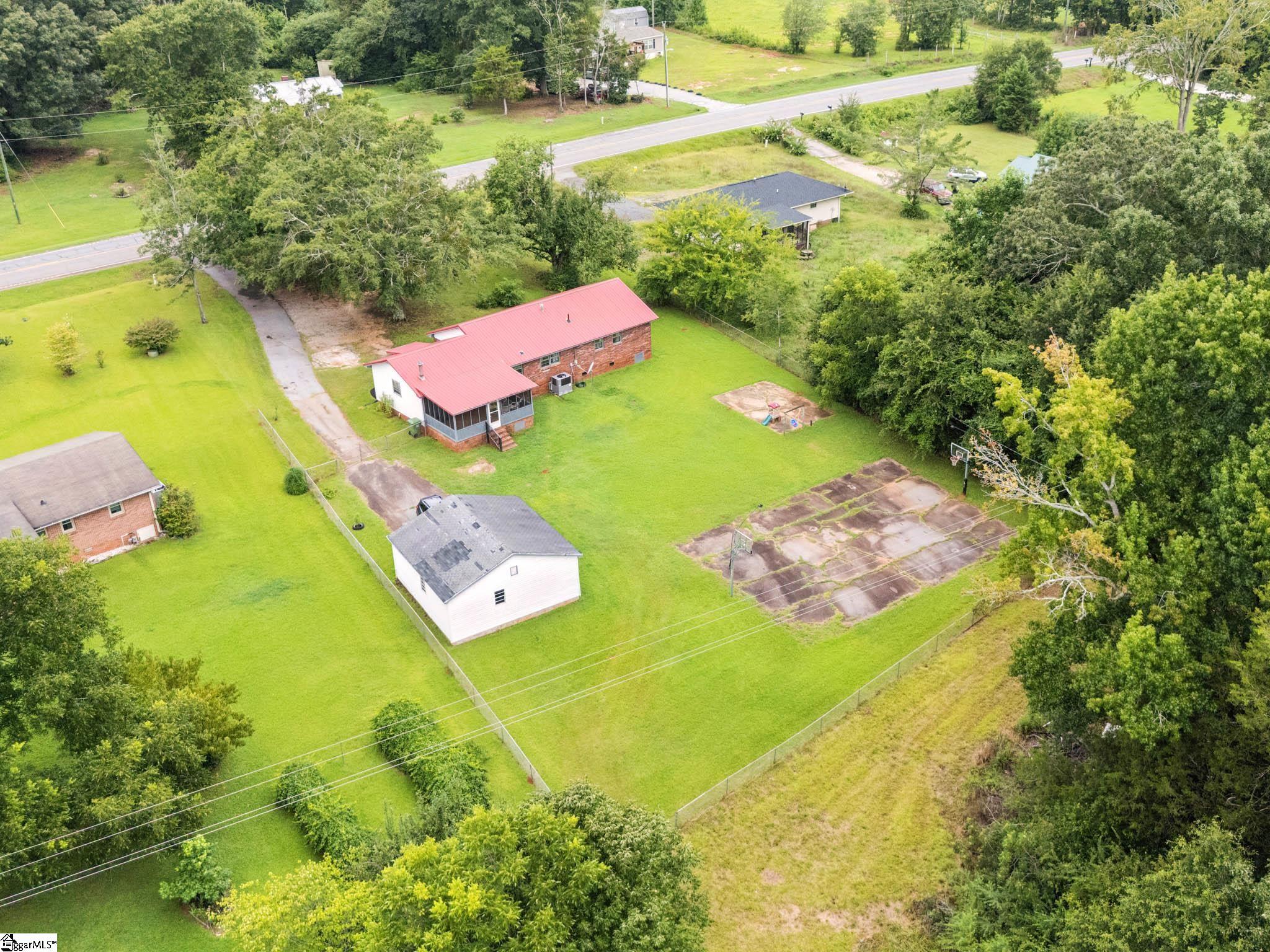 2740 Torrington Road Property Photo 28