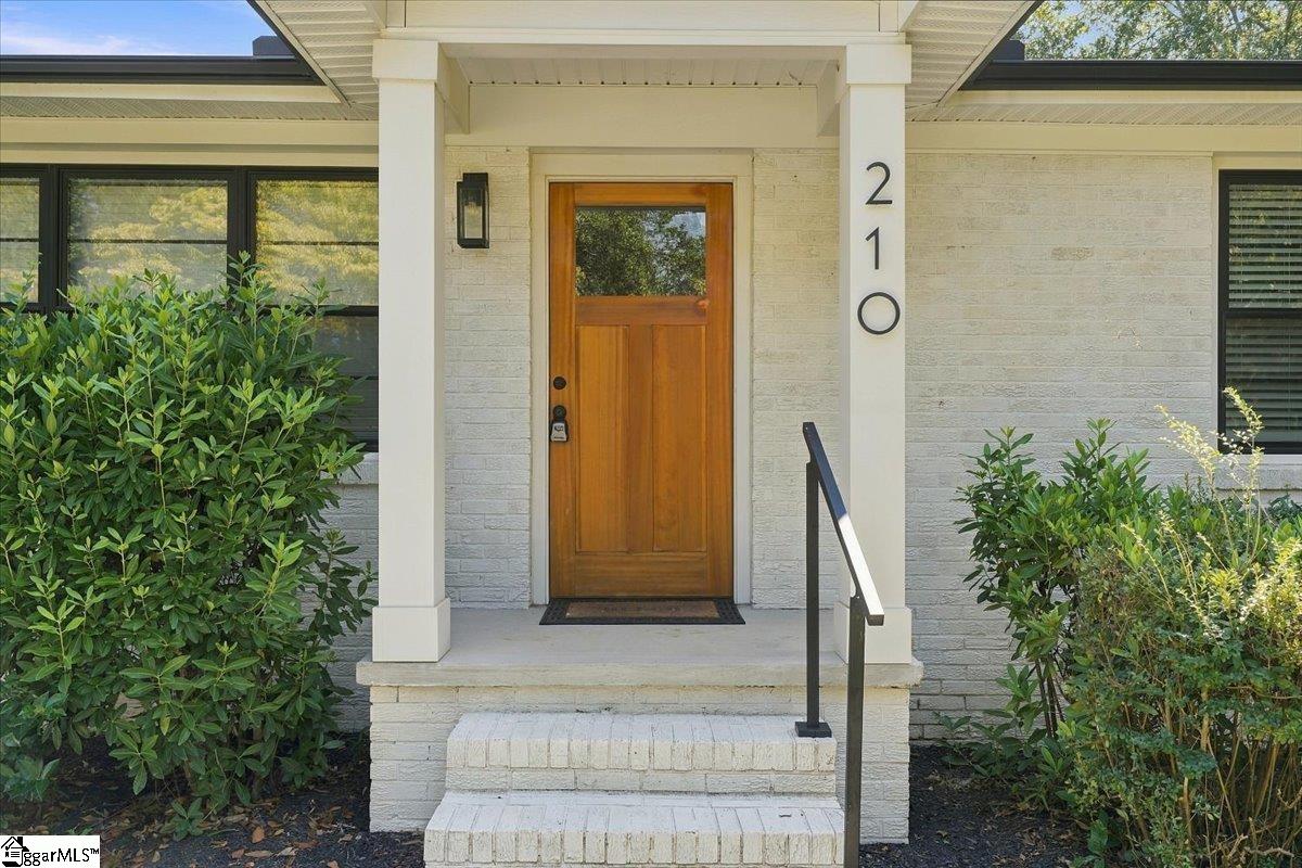 210 Woodfield Avenue Property Photo 1