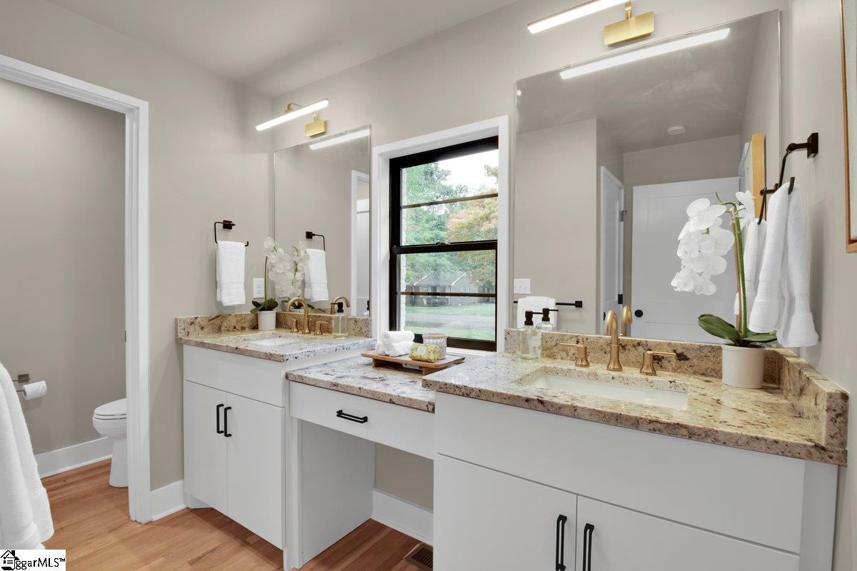 210 Woodfield Avenue Property Photo 7