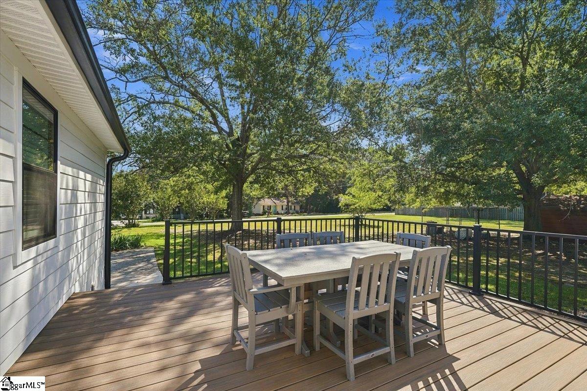 210 Woodfield Avenue Property Photo 19