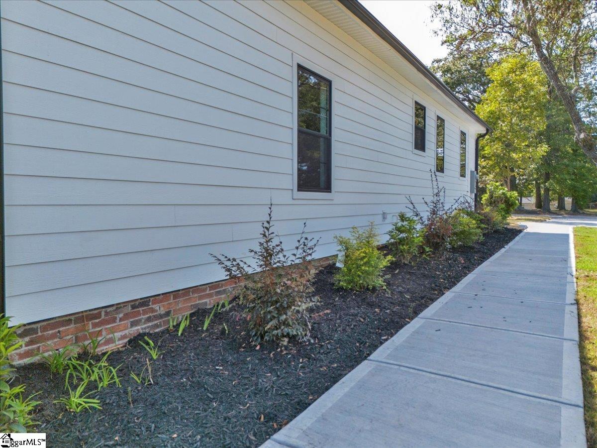210 Woodfield Avenue Property Photo 23