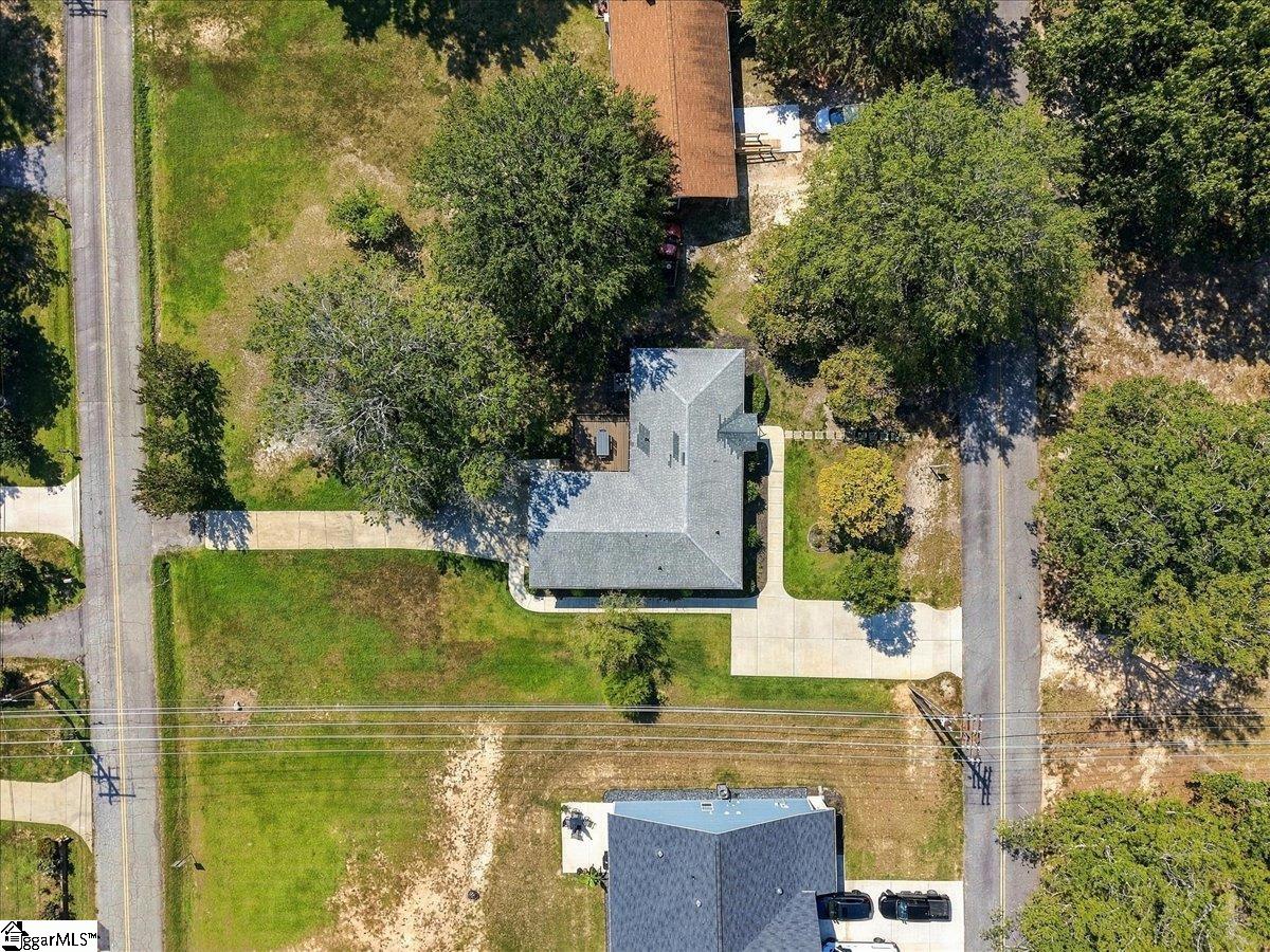210 Woodfield Avenue Property Photo 26