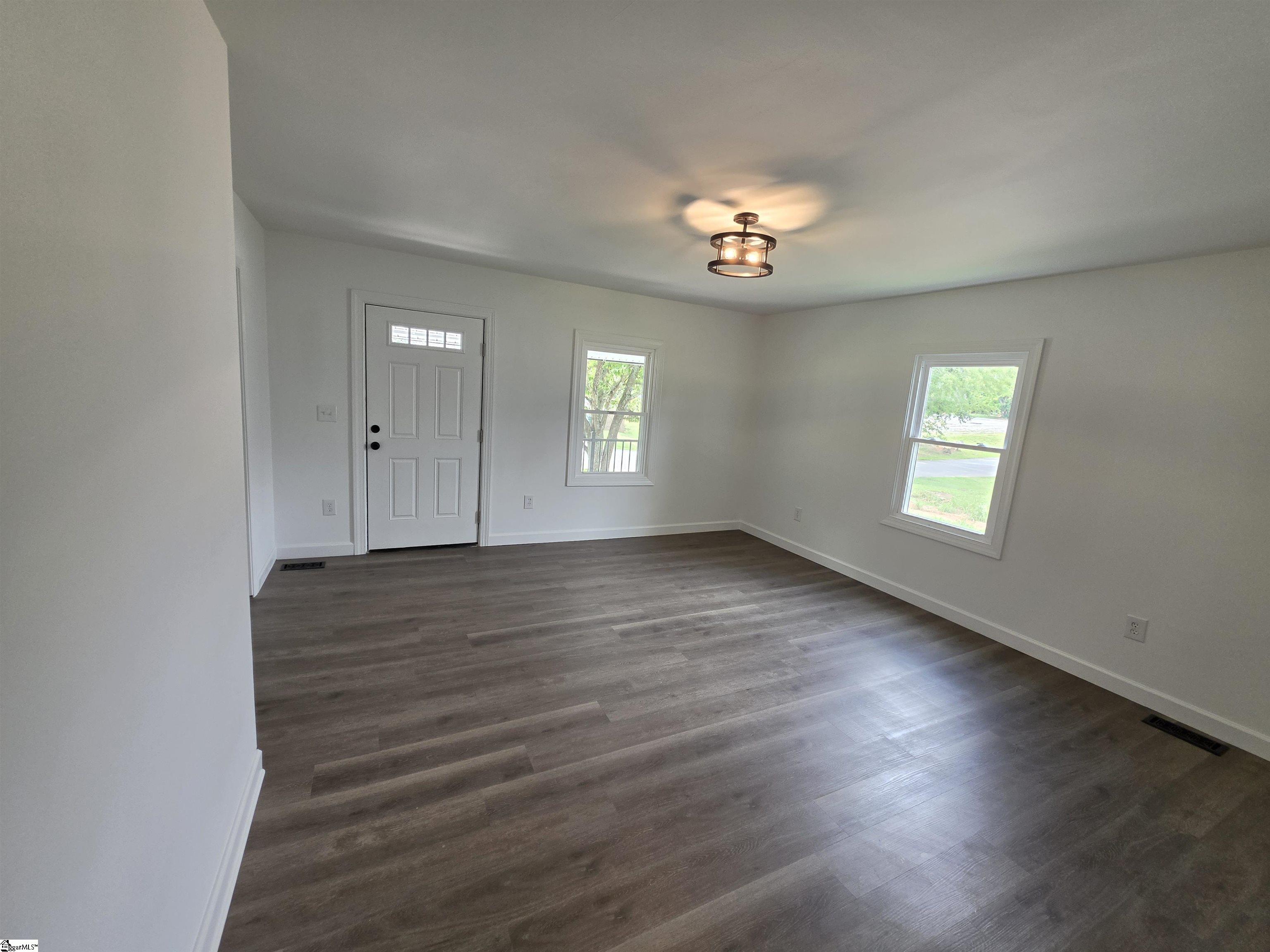 8 W First Street Property Photo 5