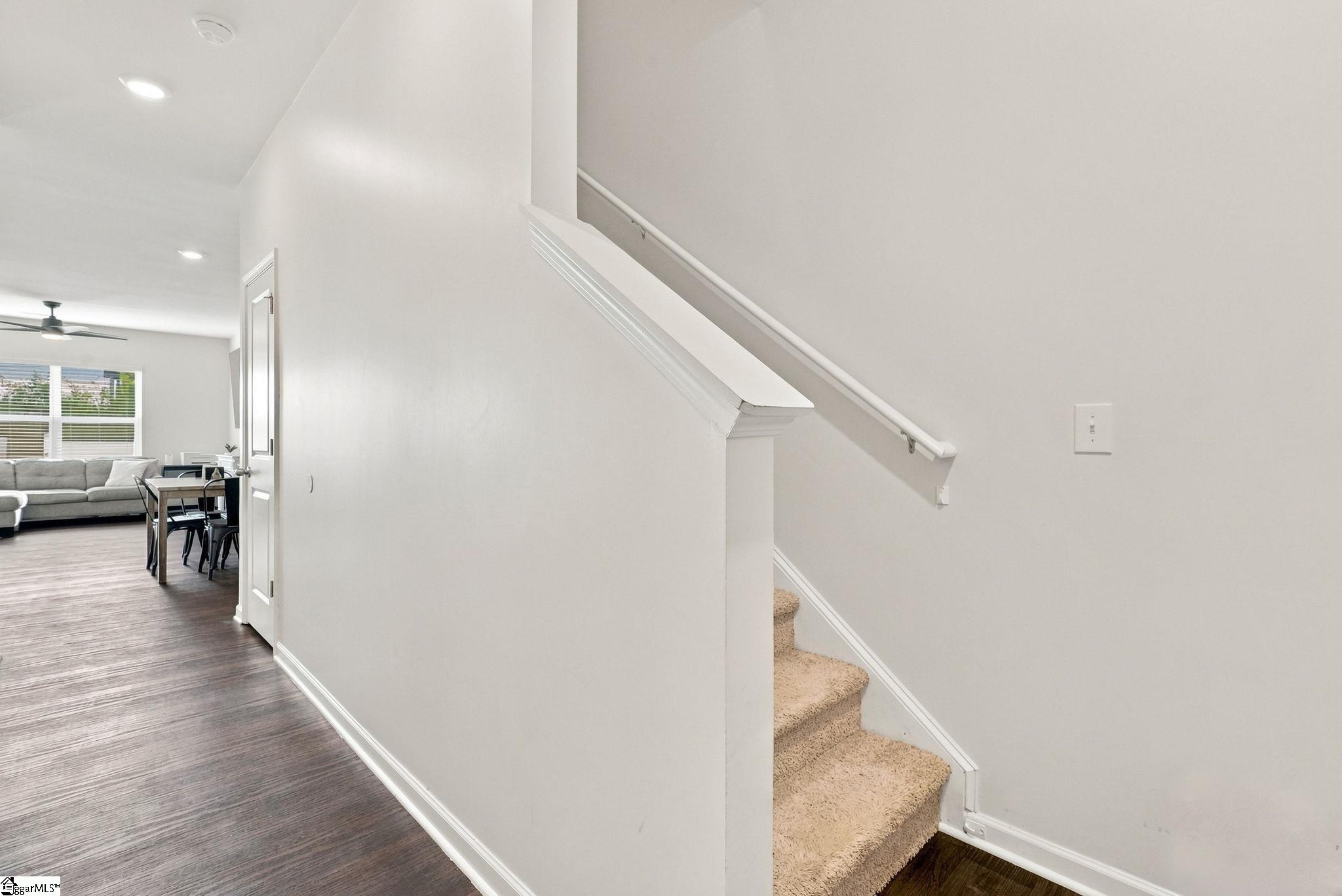 1354 Wunder Way Property Photo 3