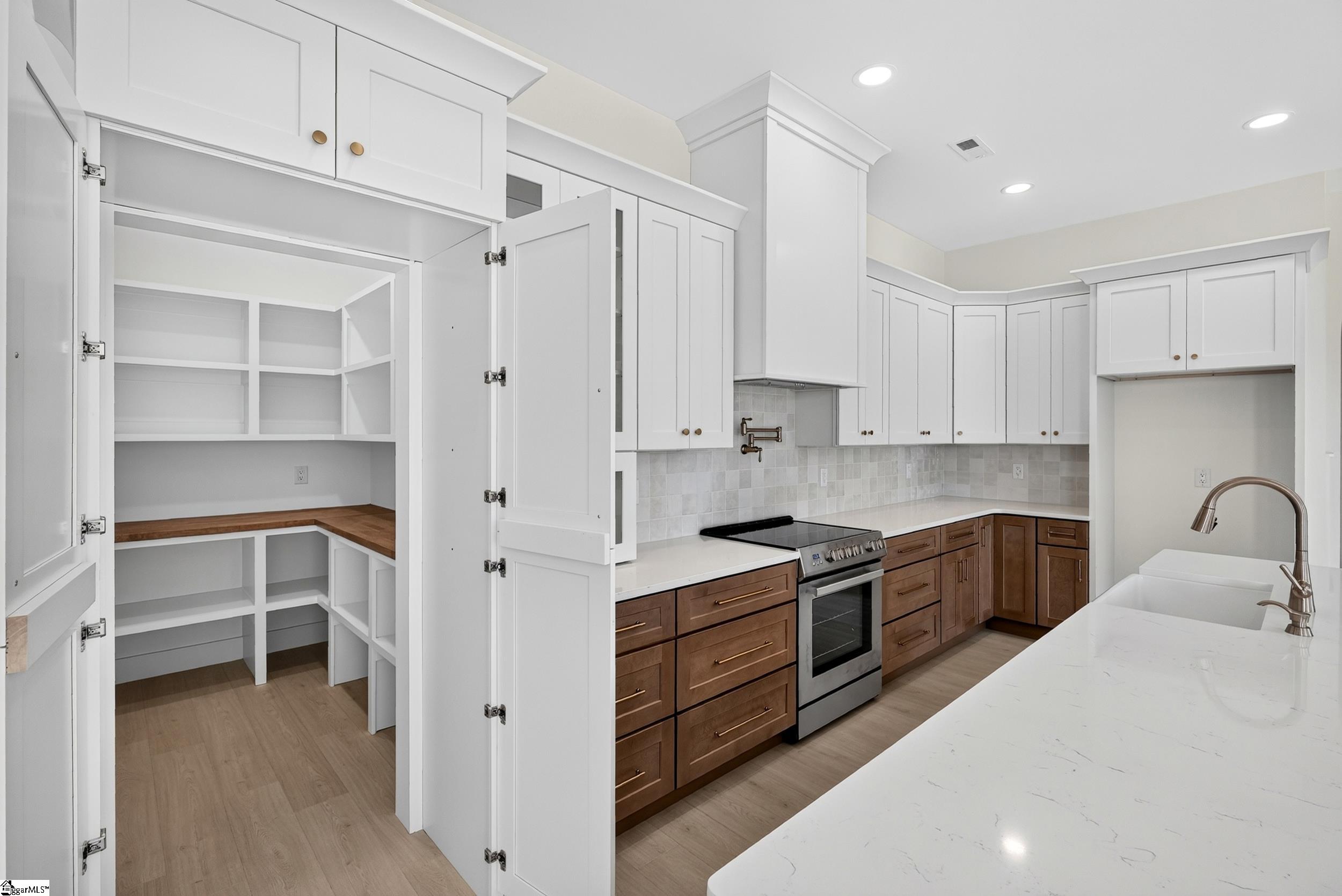428 Blume Road Property Photo 11