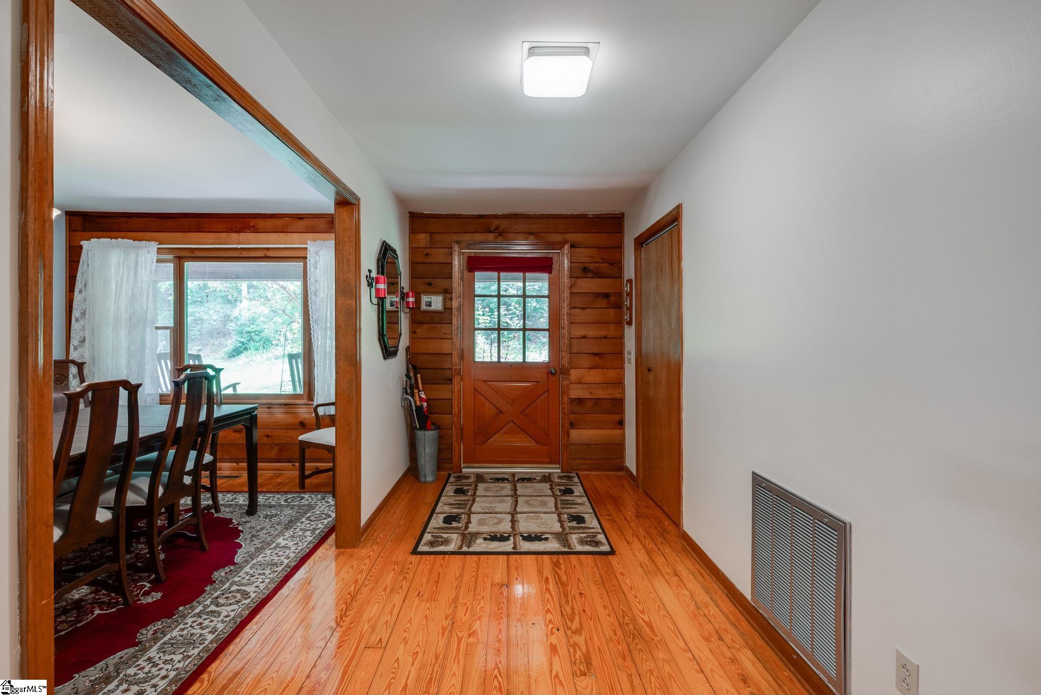 1210 S Saluda Road Property Photo 6