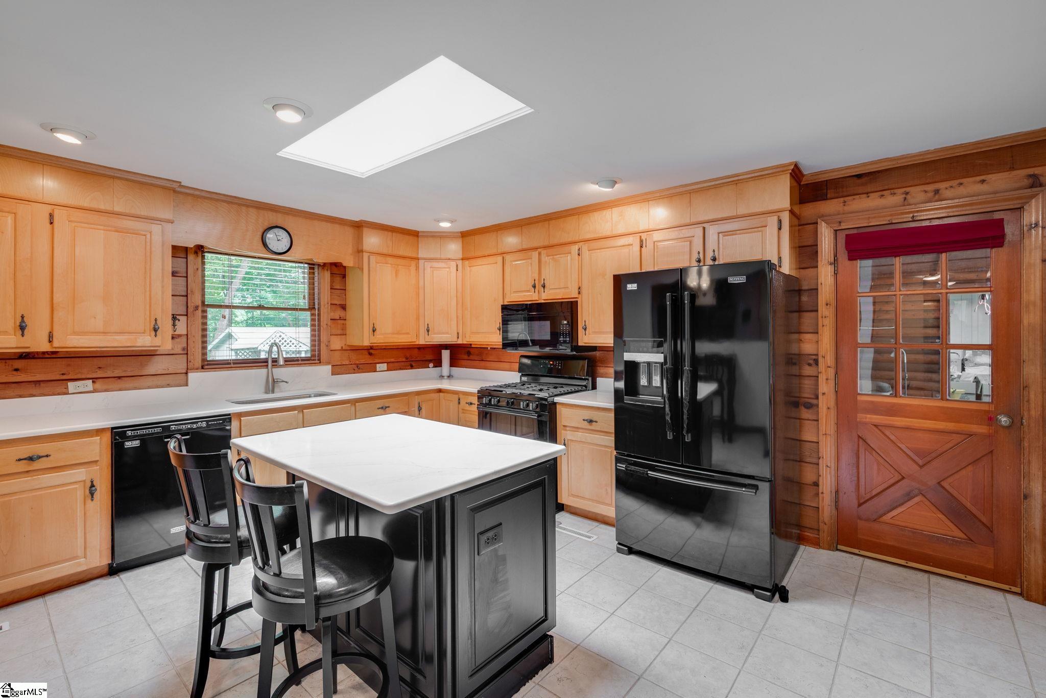 1210 S Saluda Road Property Photo 9
