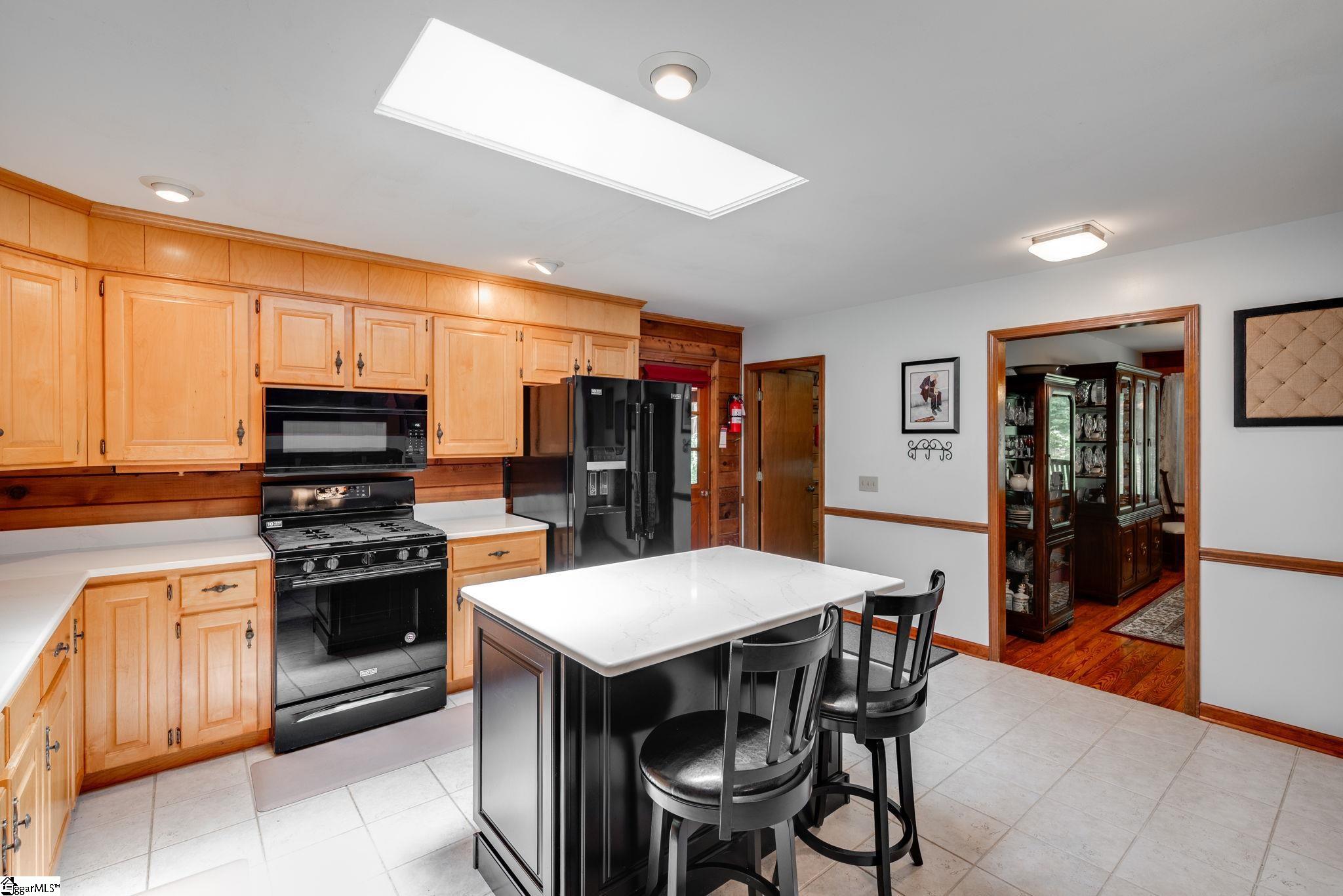 1210 S Saluda Road Property Photo 10