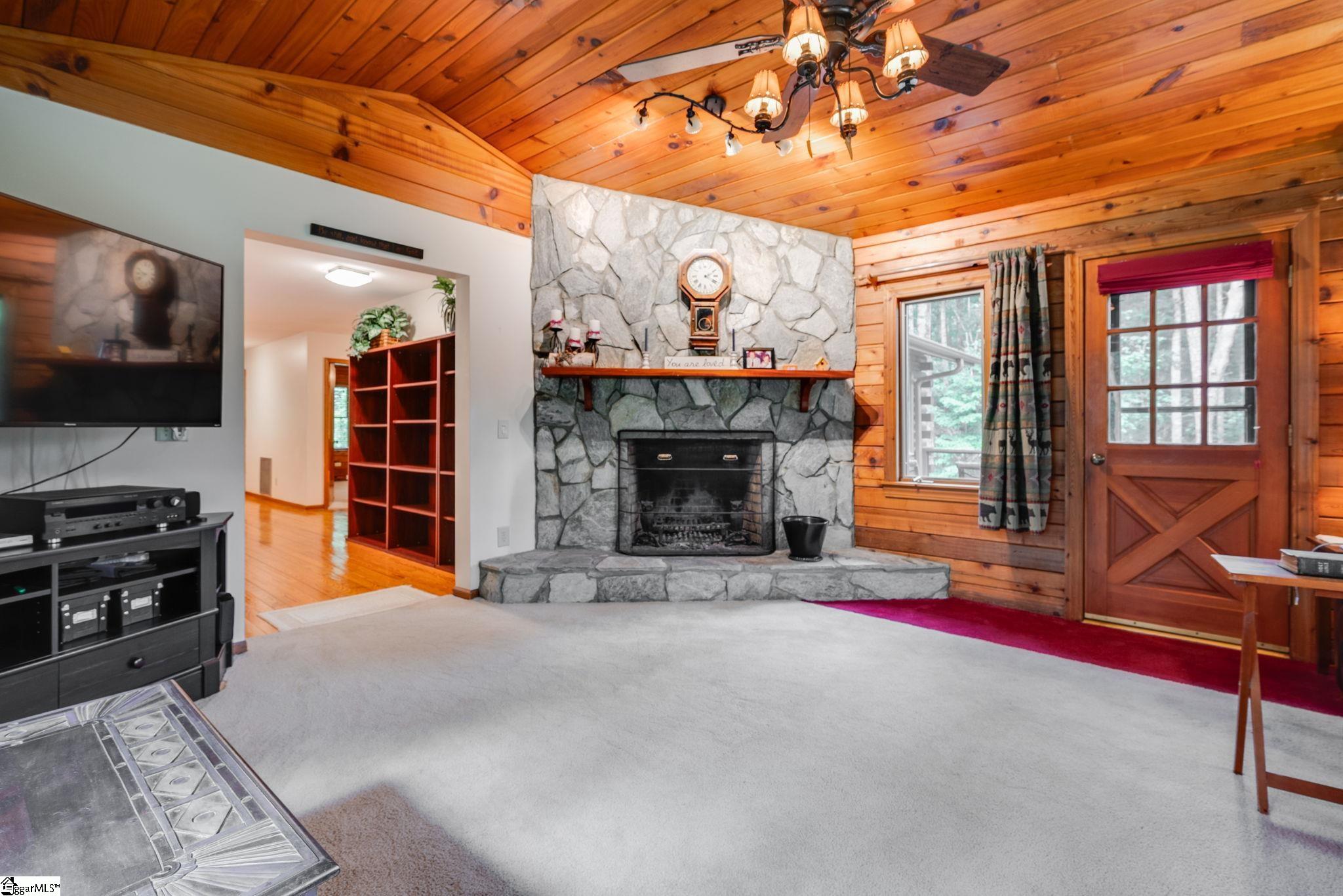 1210 S Saluda Road Property Photo 15