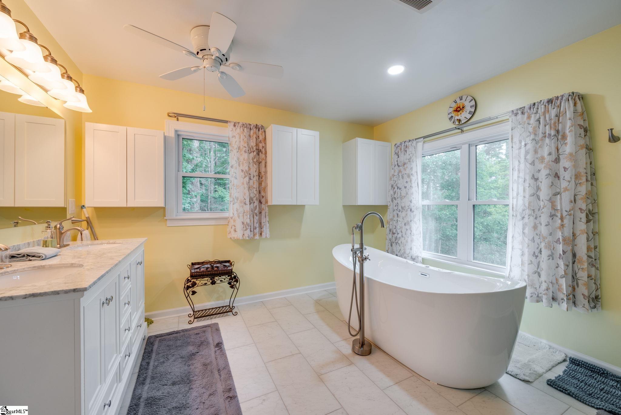 1210 S Saluda Road Property Photo 23