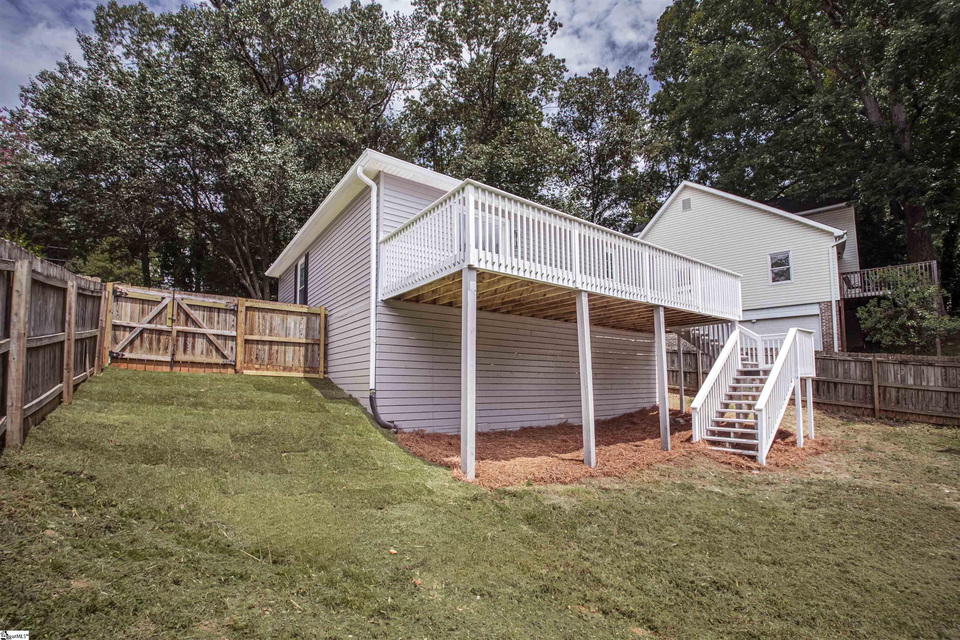 114 Brookview Circle Property Photo 4