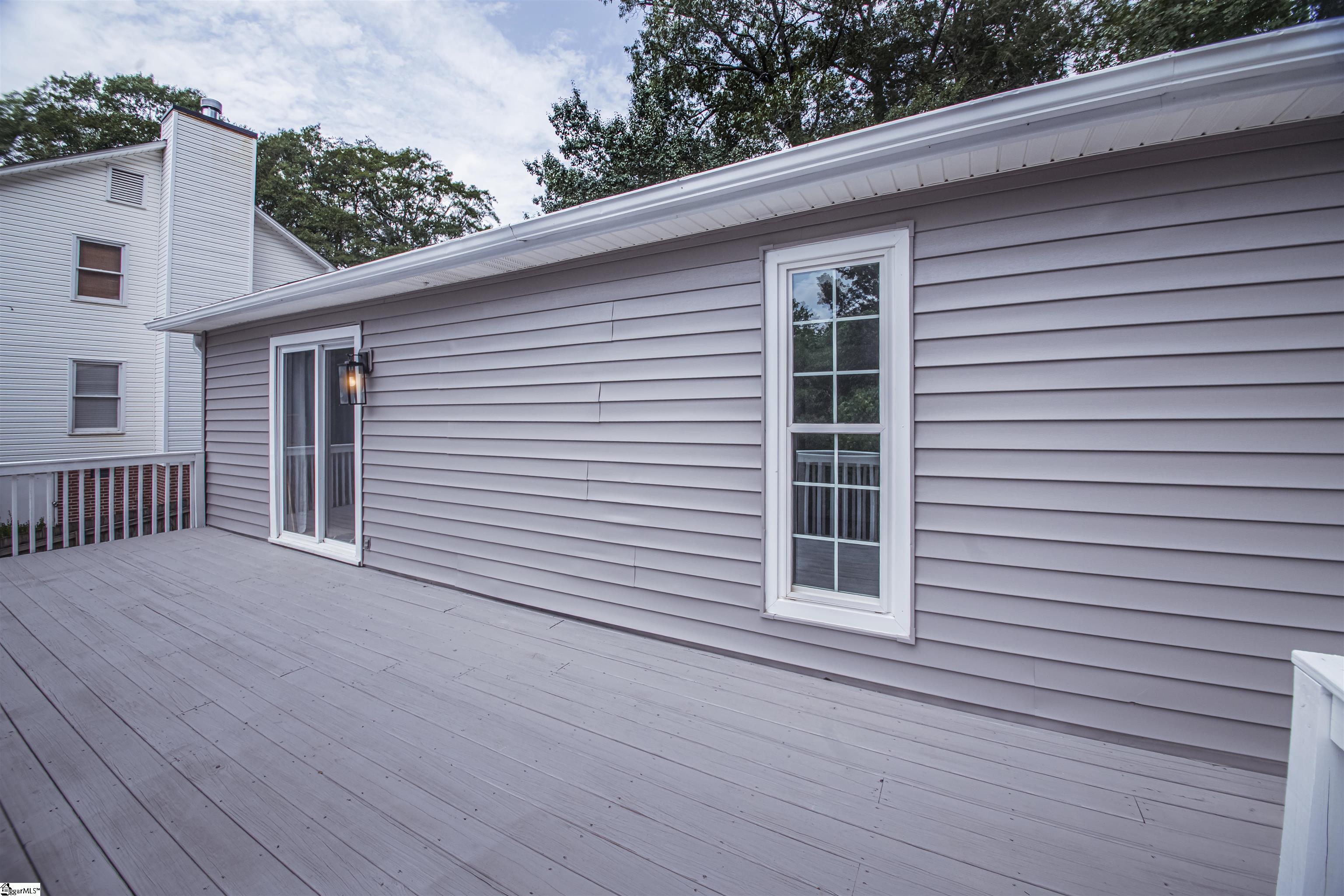 114 Brookview Circle Property Photo 6