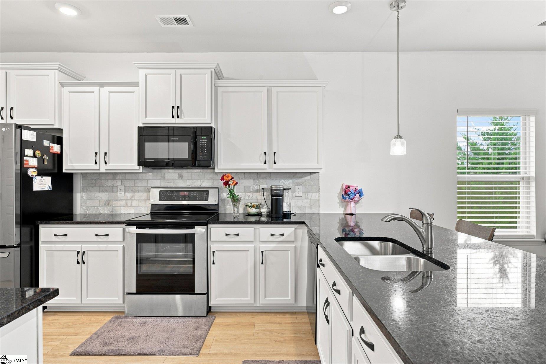 1037 Spruce Grove Road Property Photo 6