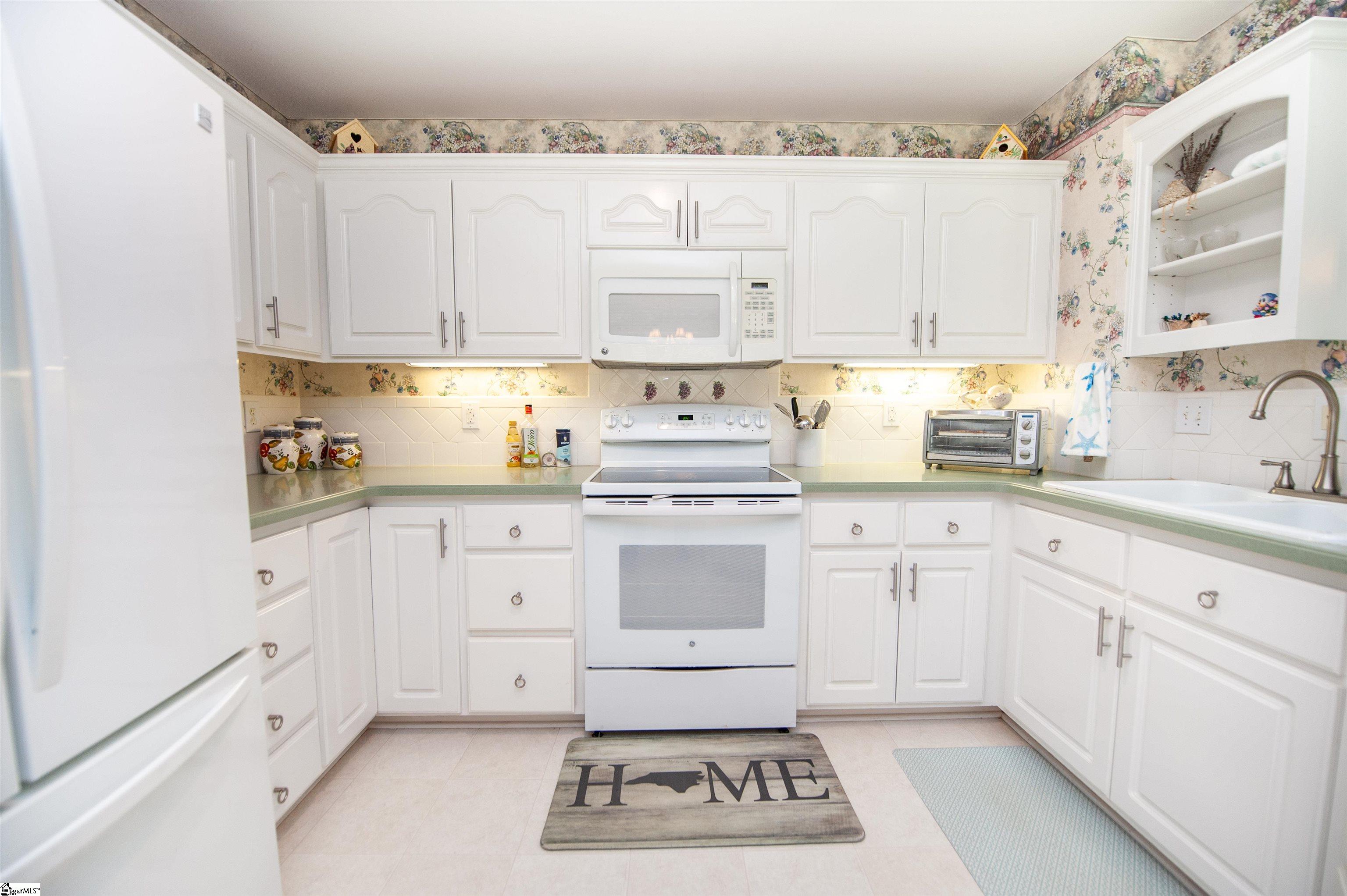 815 White Magnolia Drive Property Photo 12