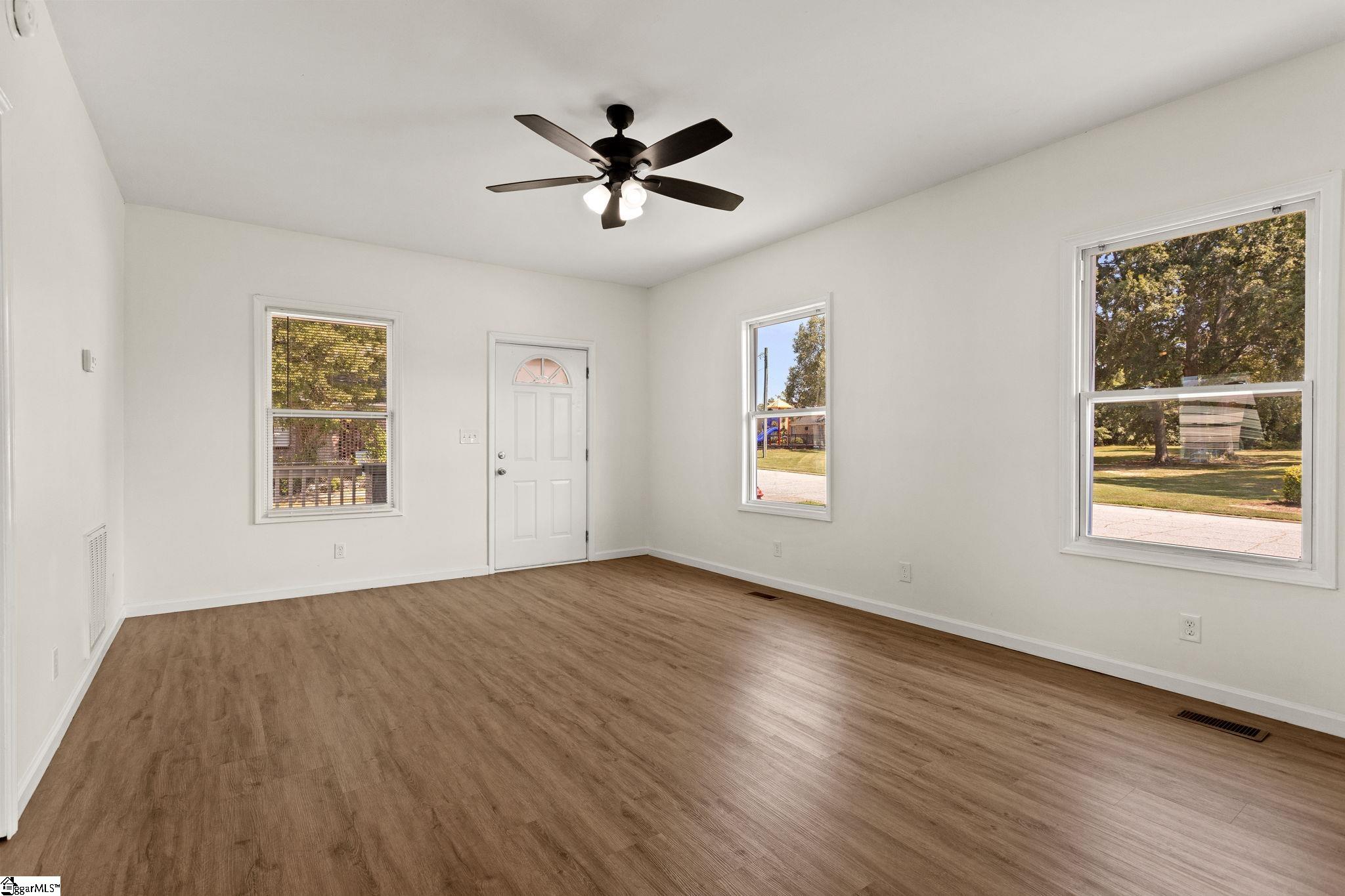 101 Gordon Street Property Photo 5