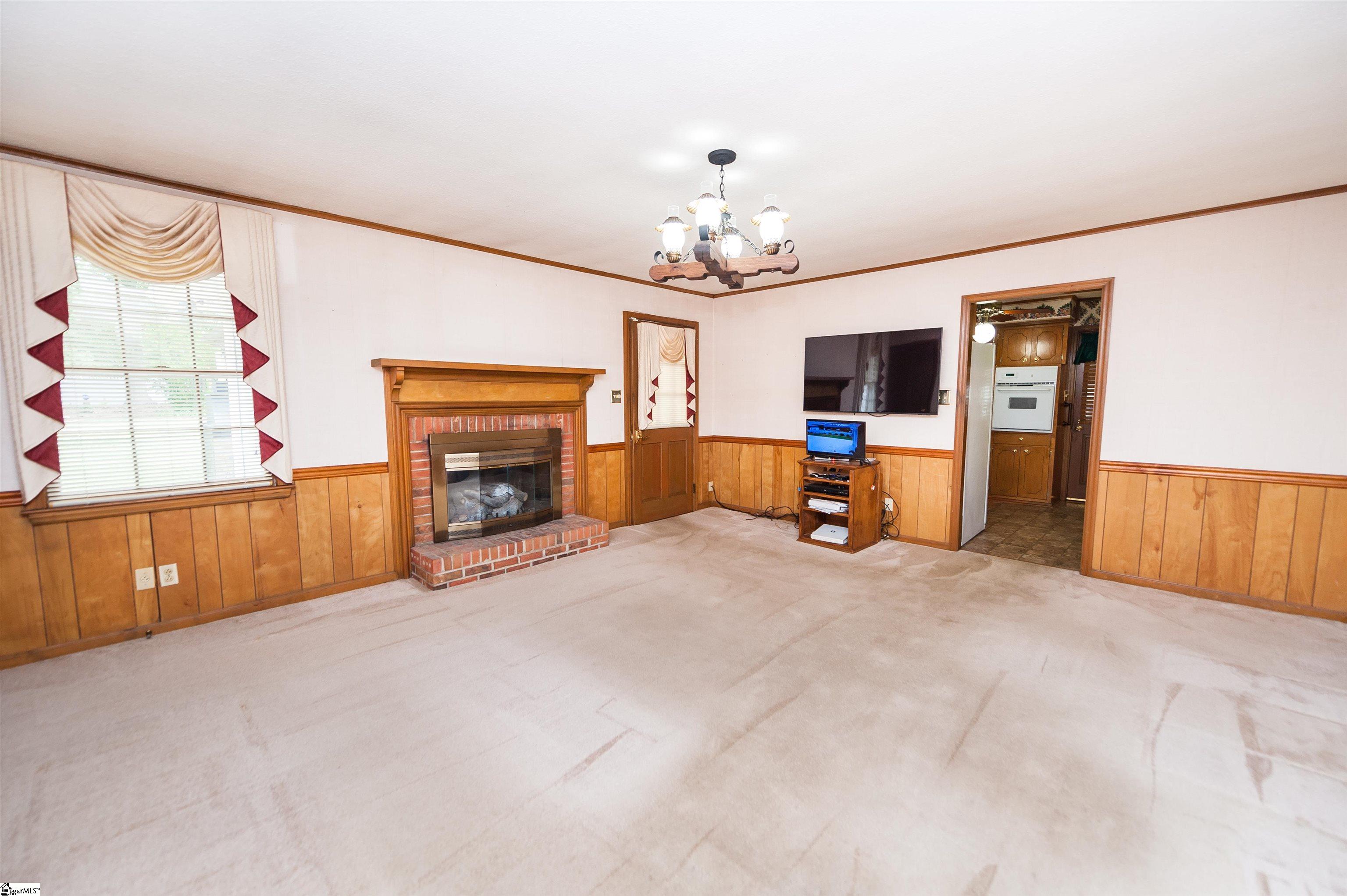 108 Ridgeway Drive Property Photo 4