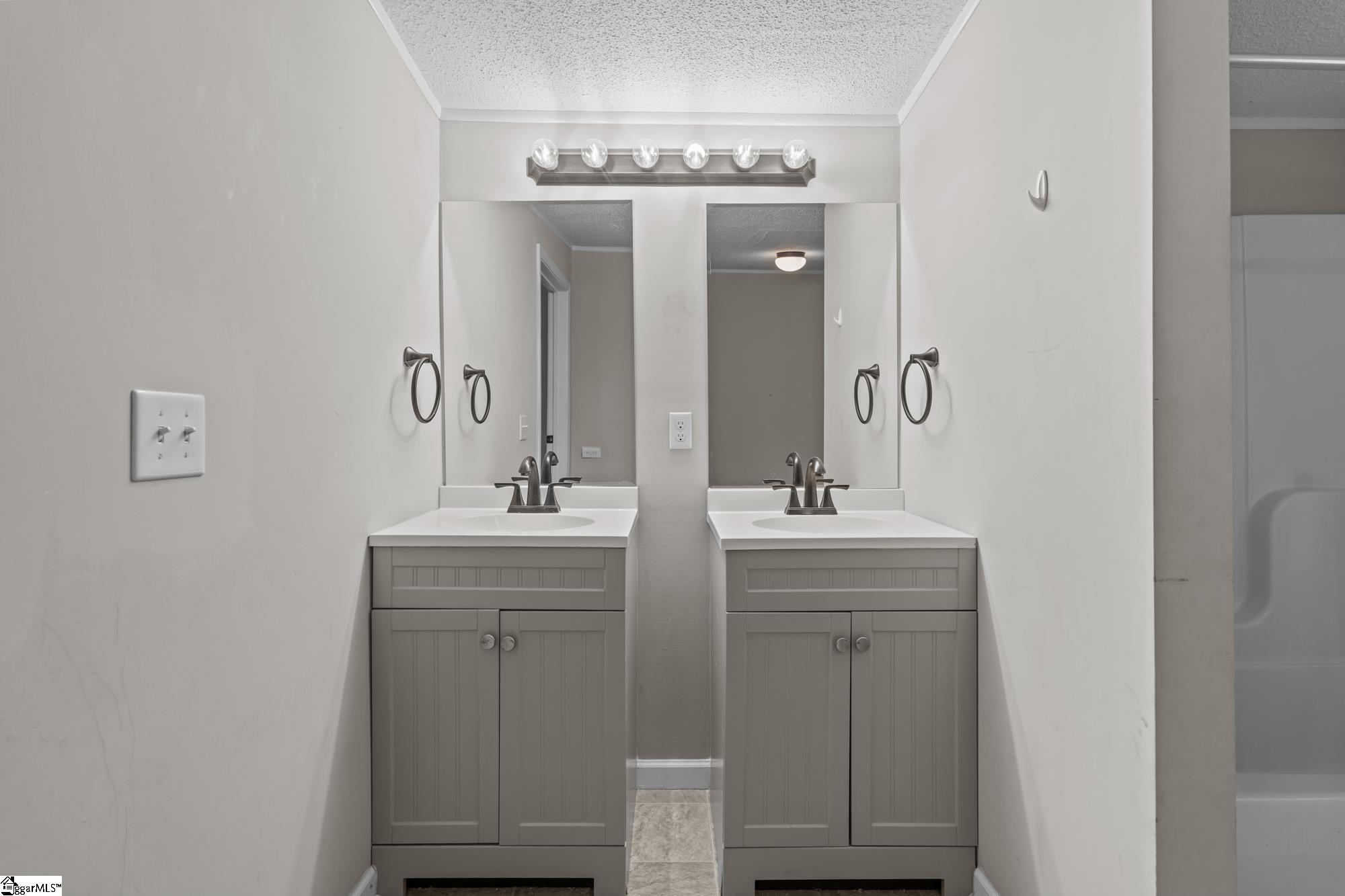 20 Bramlett Road Property Photo 17