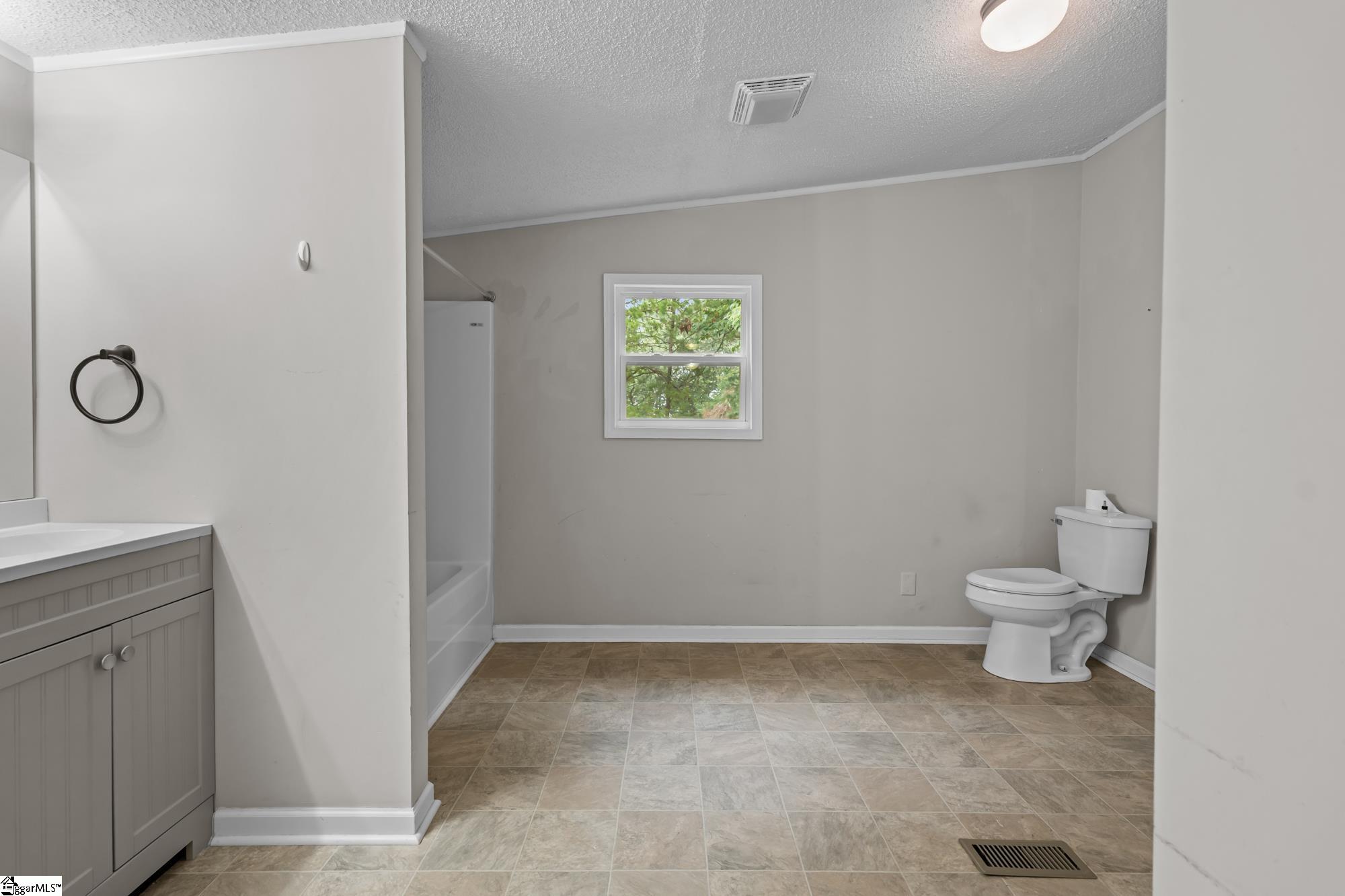 20 Bramlett Road Property Photo 18